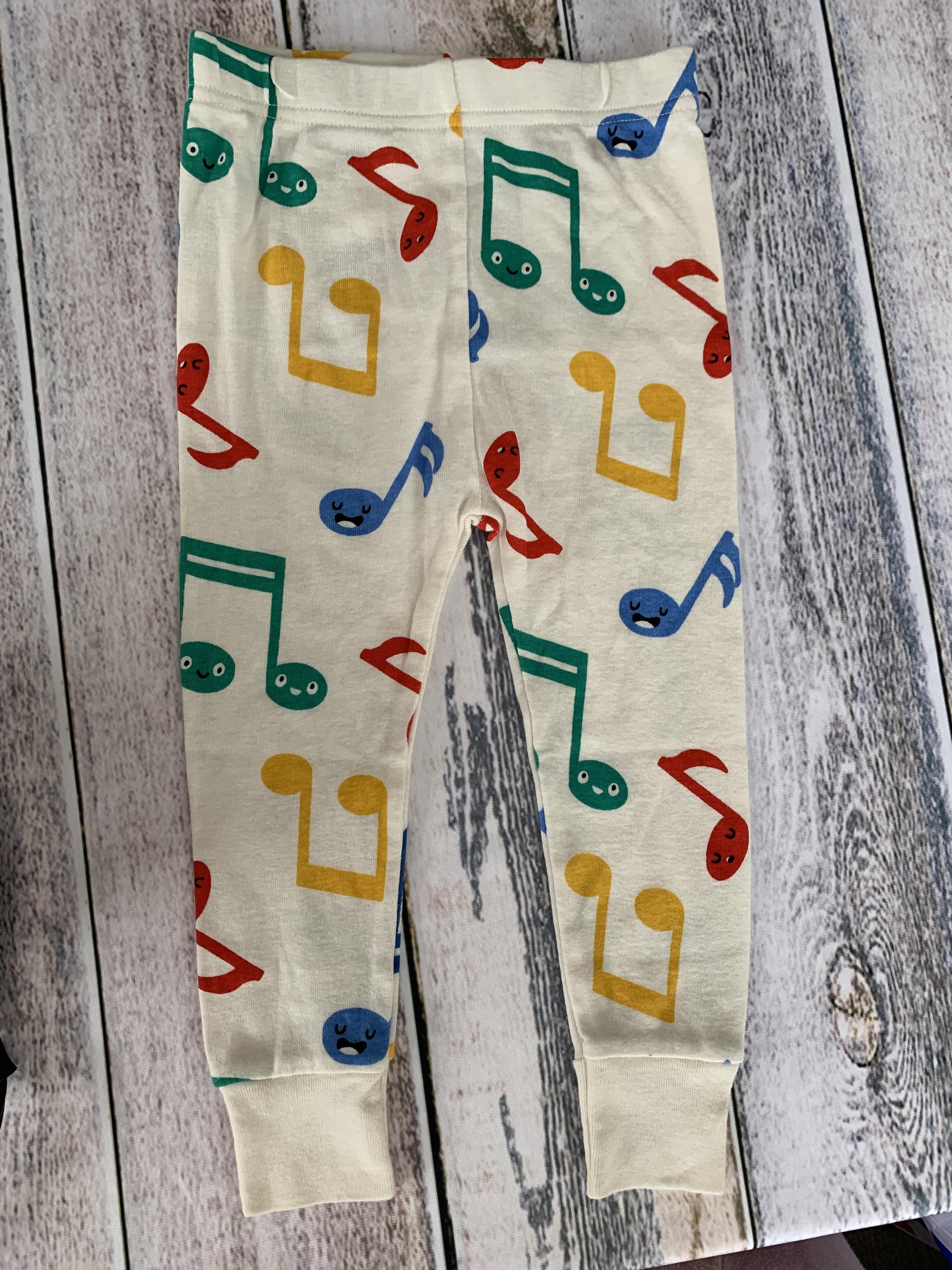 Old Navy Boys White | green | Blue | Red Pajamas Size: 2T White | green | Blue | Red