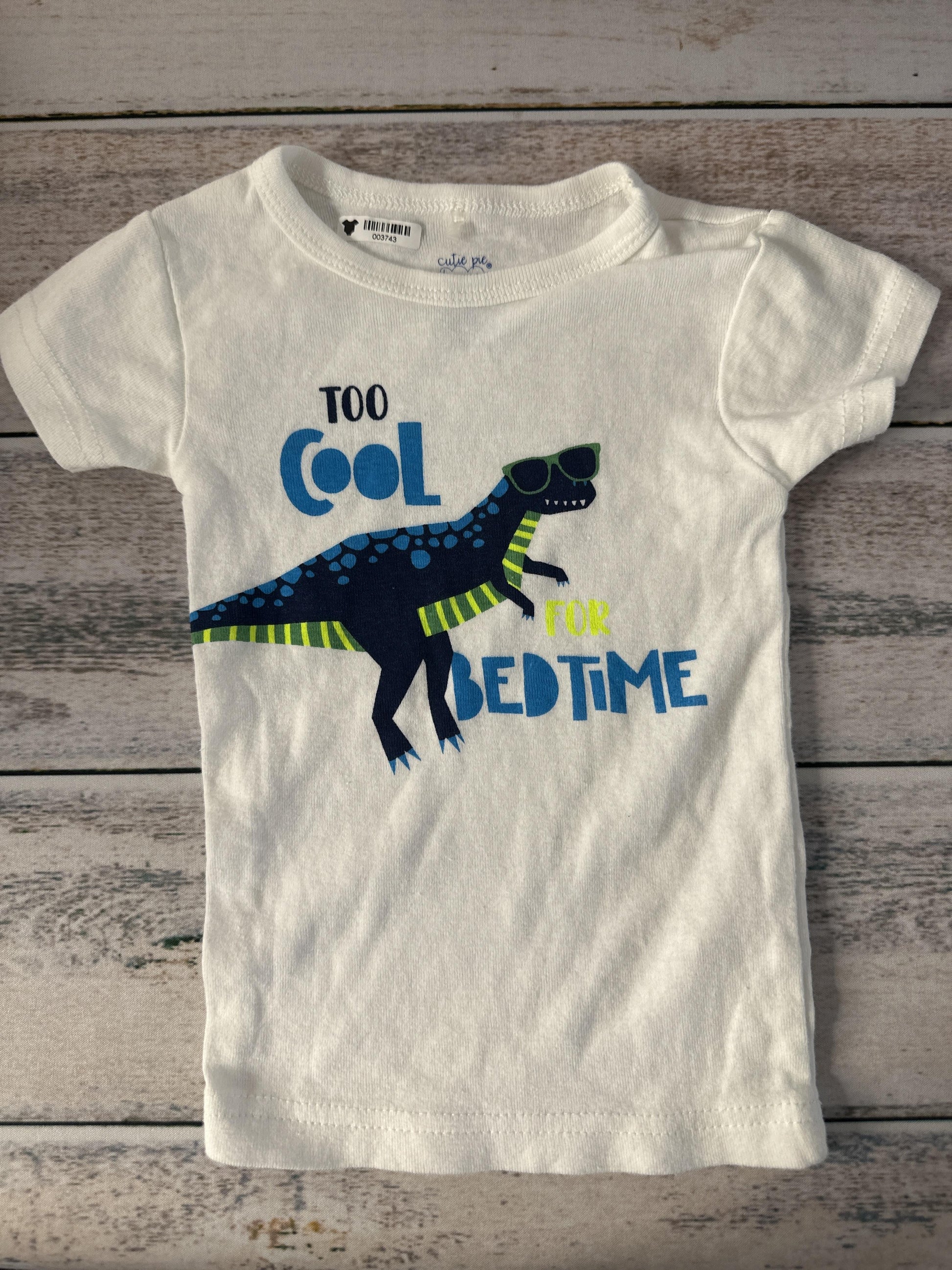 Cutie Pie Dreamers Unisex White | green | Dinosaur Pajamas Size: 18 months White | green | Dinosaur