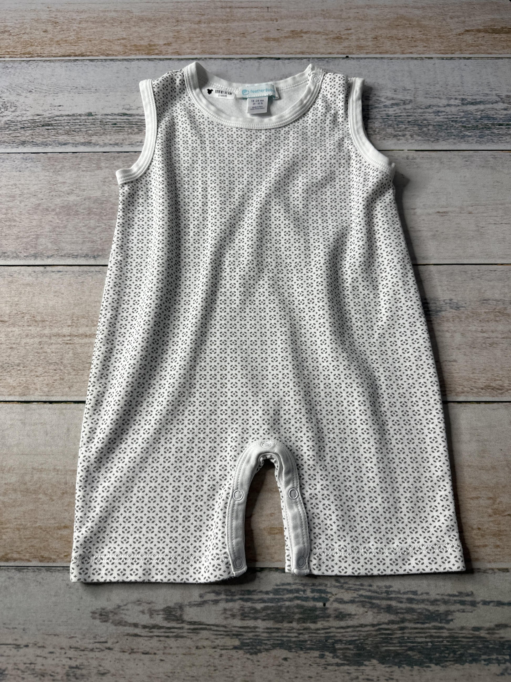 Feather Baby Boys White | Grey | Graphic Romper Size: 18-24 months White | Grey | Graphic