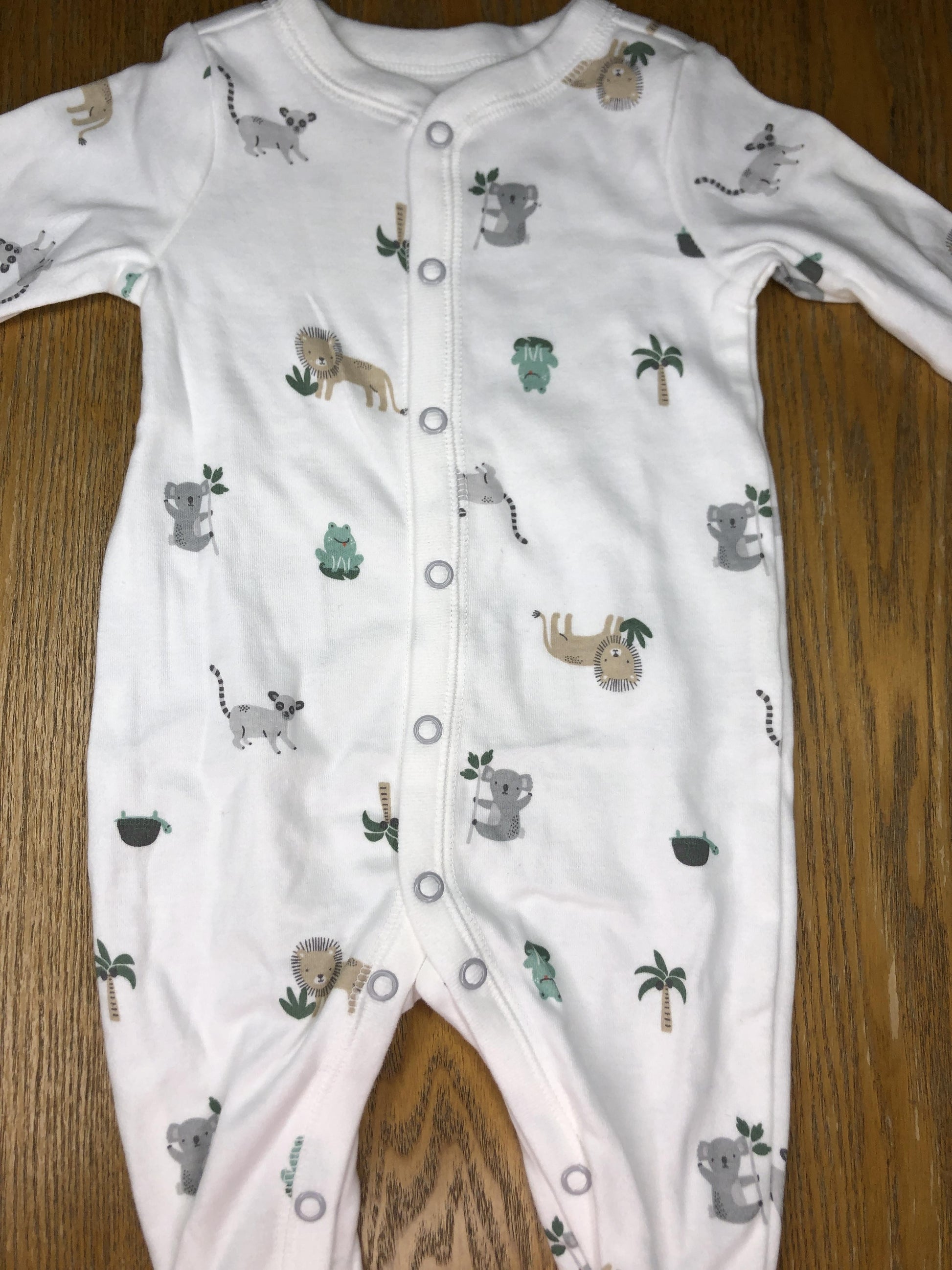 Carters Unisex White | Grey | light green Pajamas Size: 0-3 months White | Grey | light green