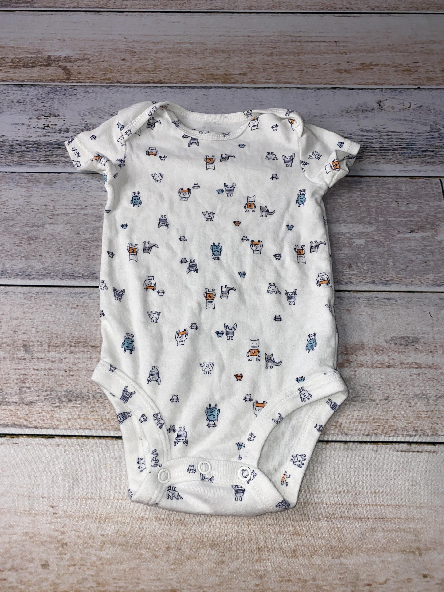 Carters Unisex White | Grey | orange | Blue Onesie Size: 6 months White | Grey | orange | Blue