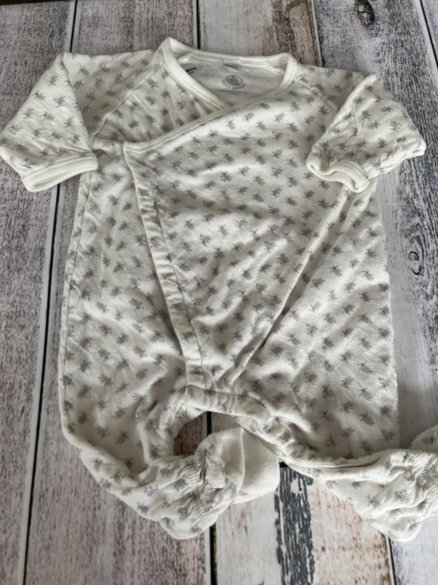 Petit Bateau Girls White | Grey | Pattern Pajamas Size: 6 months White | Grey | Pattern