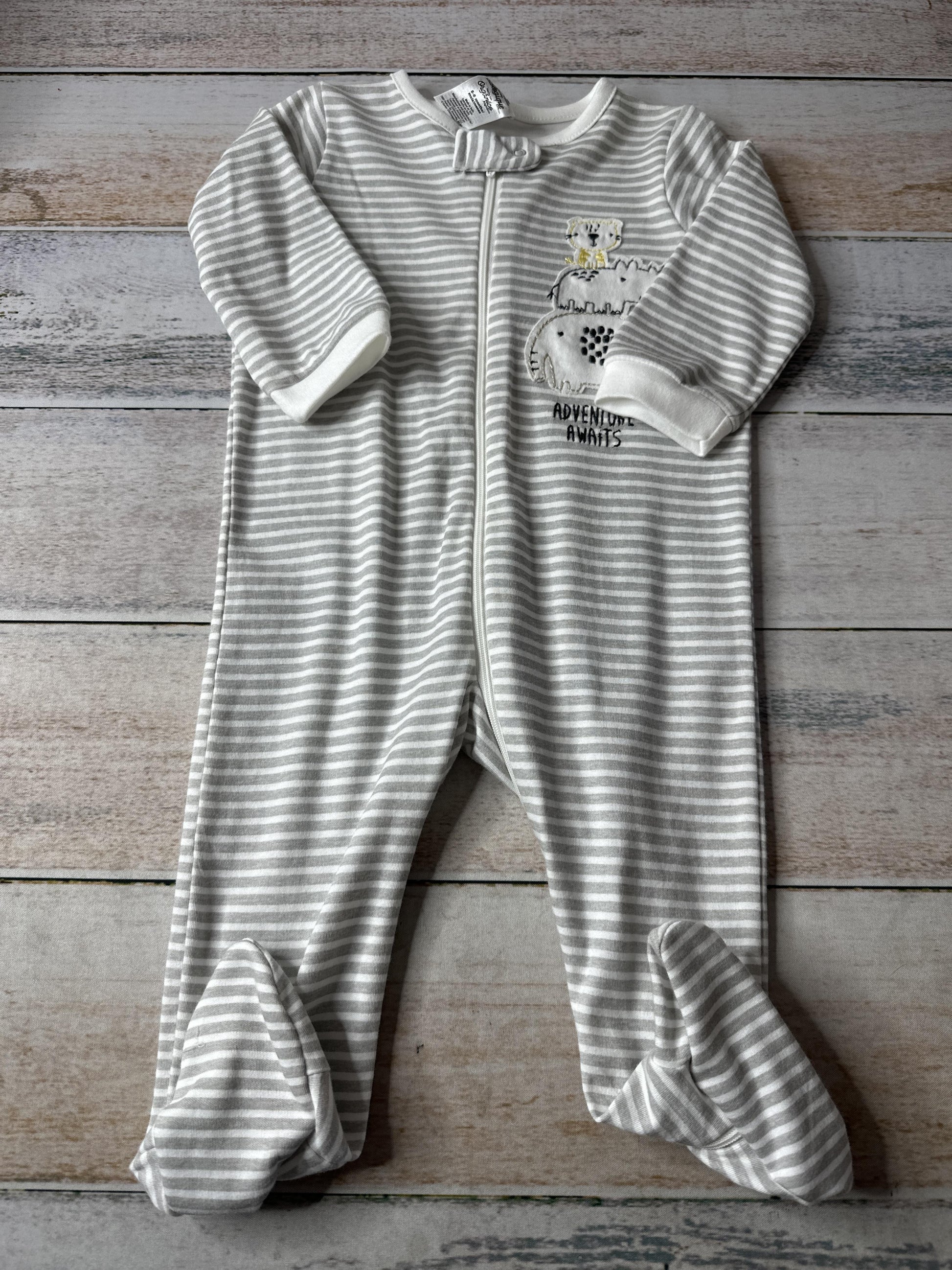 Gerber organic Boys White | Grey | Stripe | Graphic Pajamas Size: 6-9 months White | Grey | Stripe | Graphic