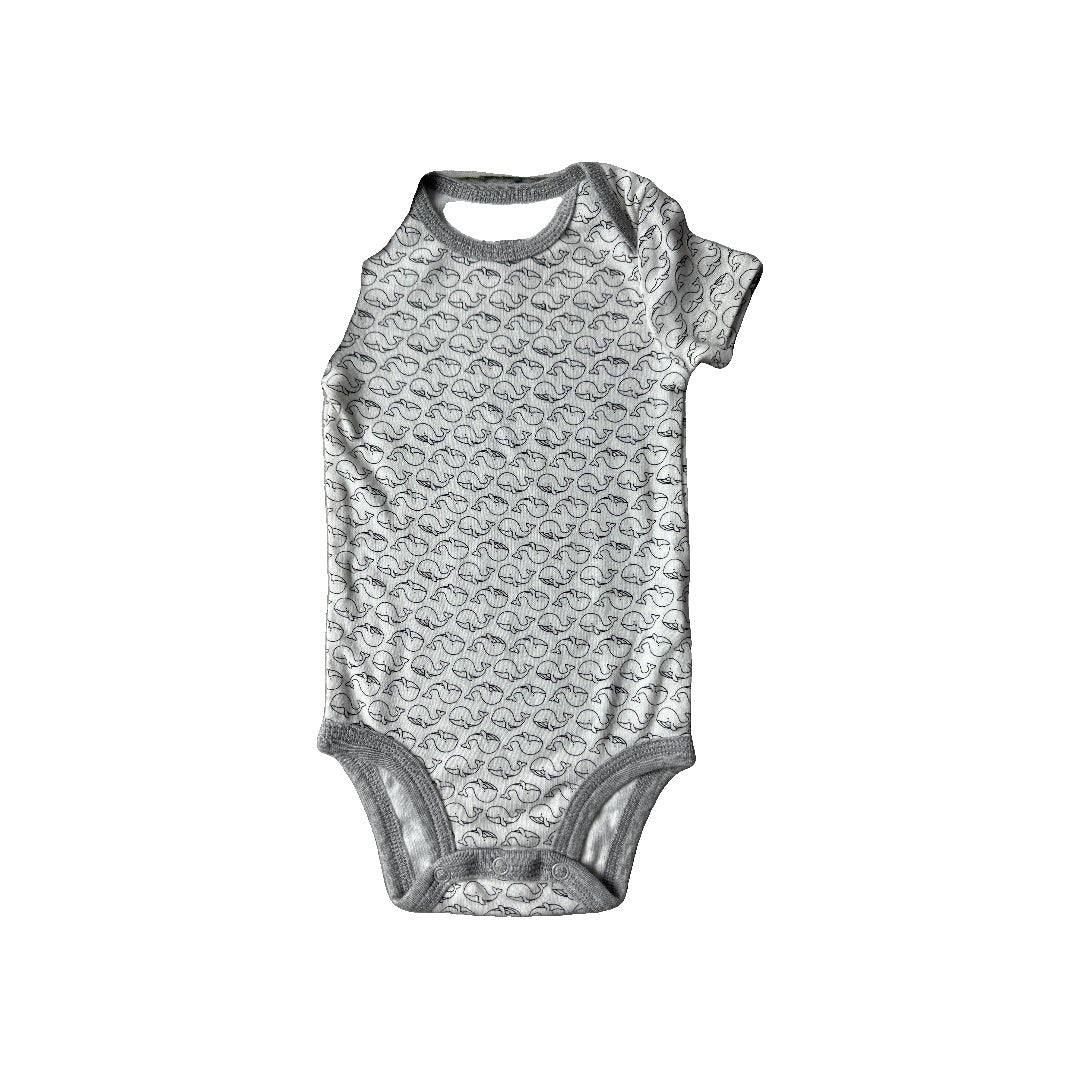 Carters Unisex White | Grey | whales Onesie Size: 3-6 months White | Grey | whales