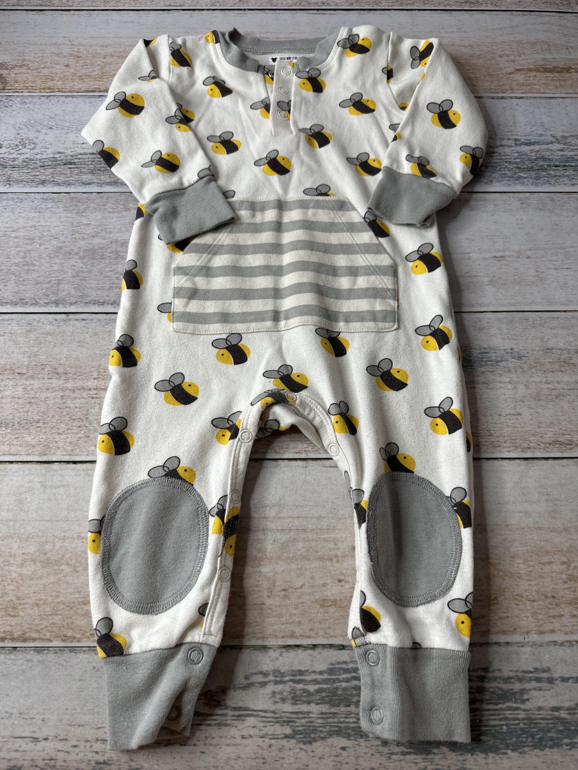 Cat & Dogma Boys White | Grey | Yellow | Bees Long Sleeve Outfit Size: 12-18 months White | Grey | Yellow | Bees