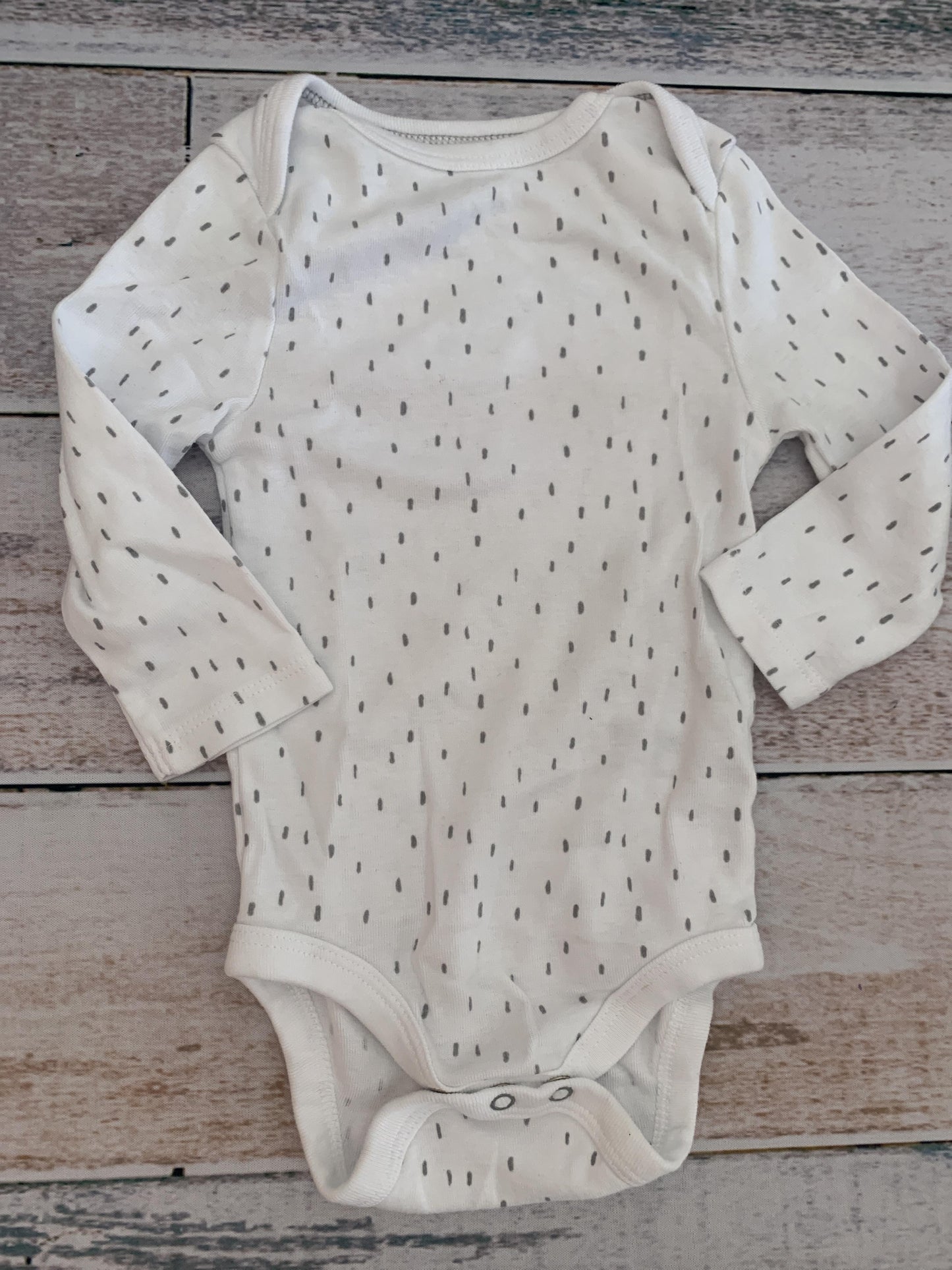 Cloud Island Unisex White | Grey Onesie Size: 9 months White | Grey