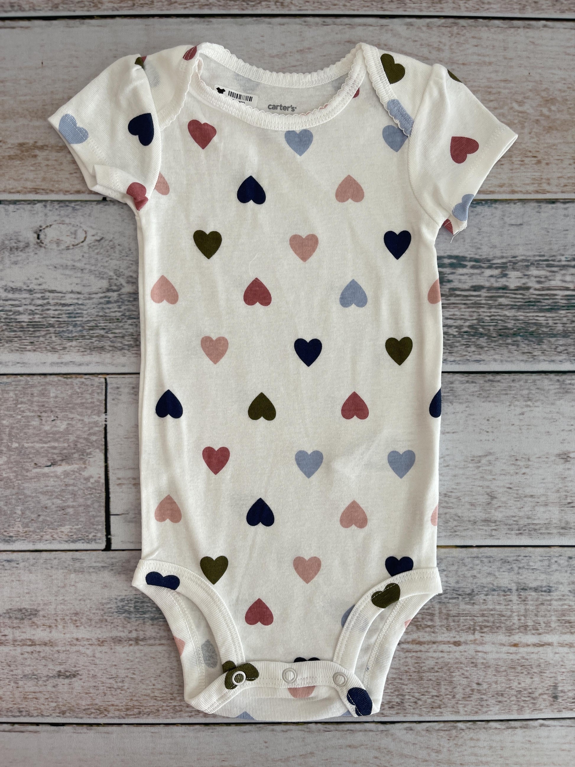 Carters Girls White | Hearts Onesie Size: 12 months White | Hearts