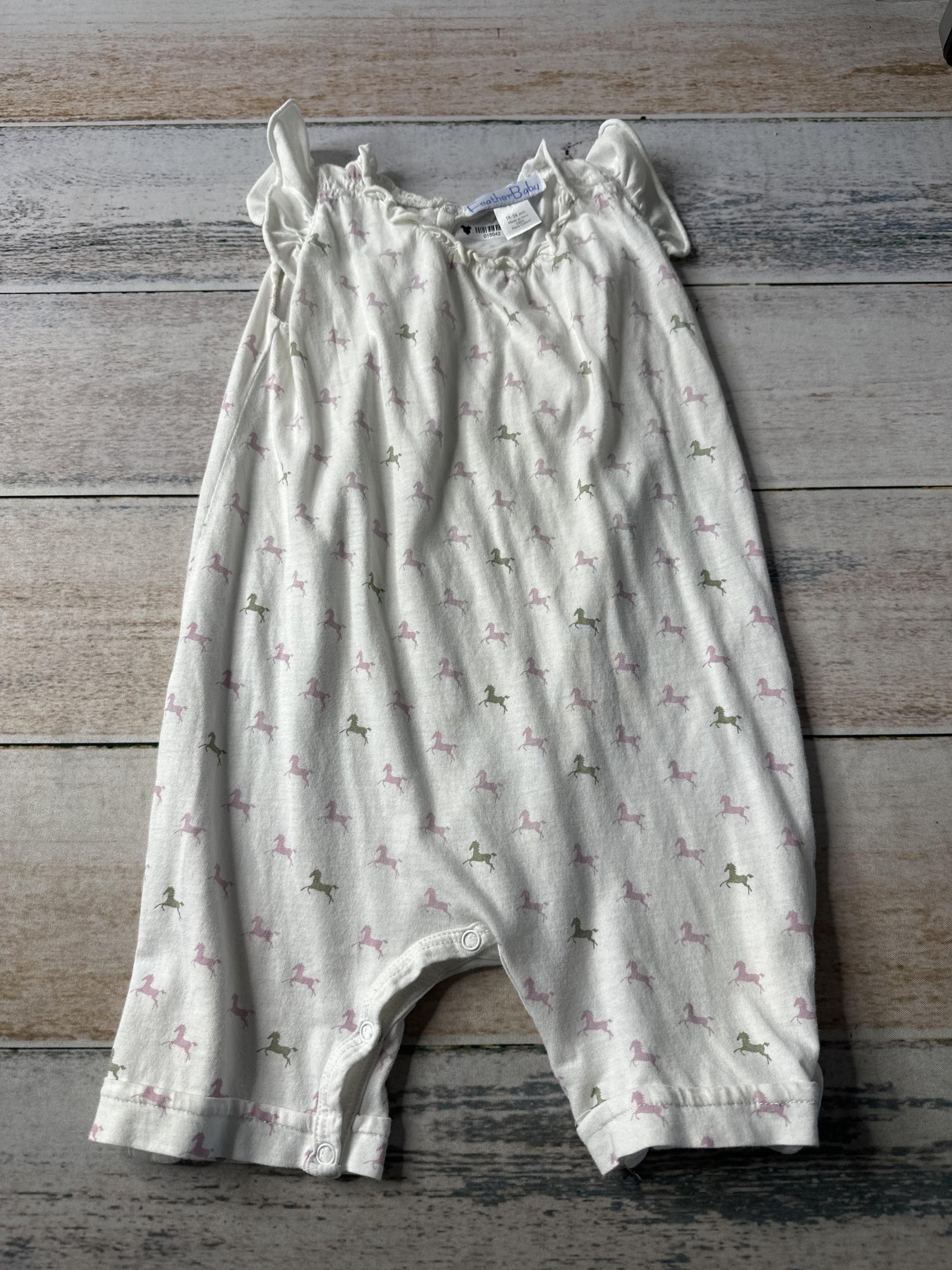 Feather Baby Girls White | Horses Pajamas Size: 18-24 months White | Horses