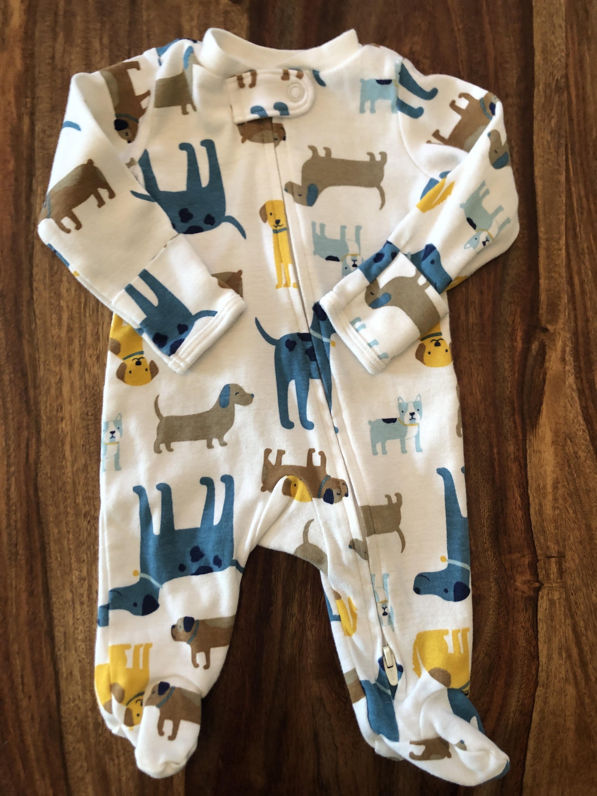 Carters Boys White | Light Blue | Brown | Yellow Pajamas Size: Newborn White | Light Blue | Brown | Yellow