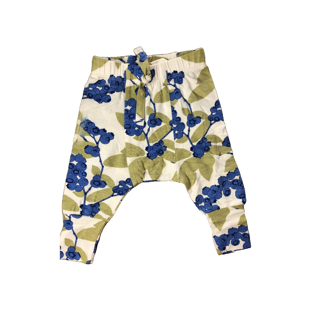 Kate Quinn Girls White | Light Blue | light green Pants Size: 3 months White | Light Blue | light green