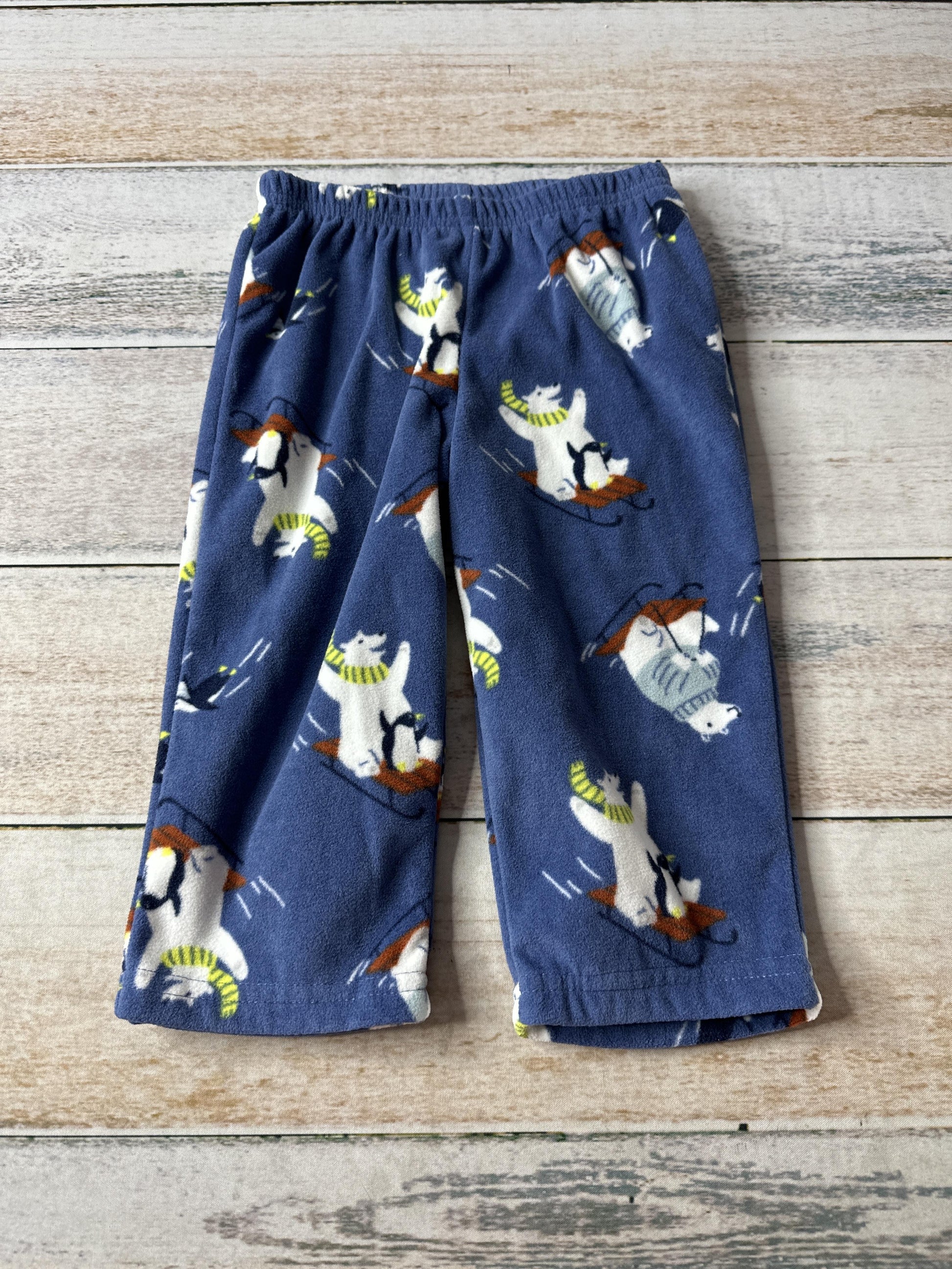 Carters Unisex White | Light Blue | polar bears Pajamas Size: 18 months White | Light Blue | polar bears