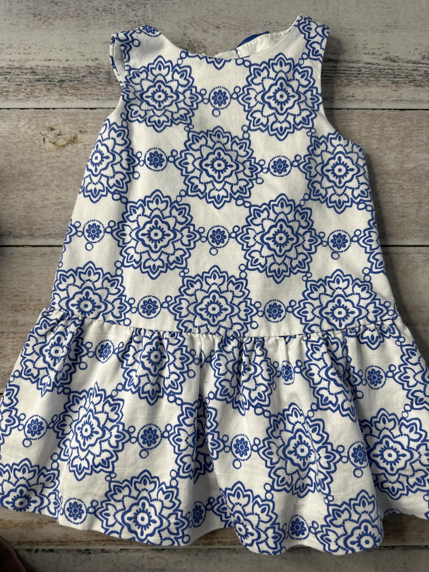 Girls White | Light Blue Dress Size: 12-18 months White | Light Blue