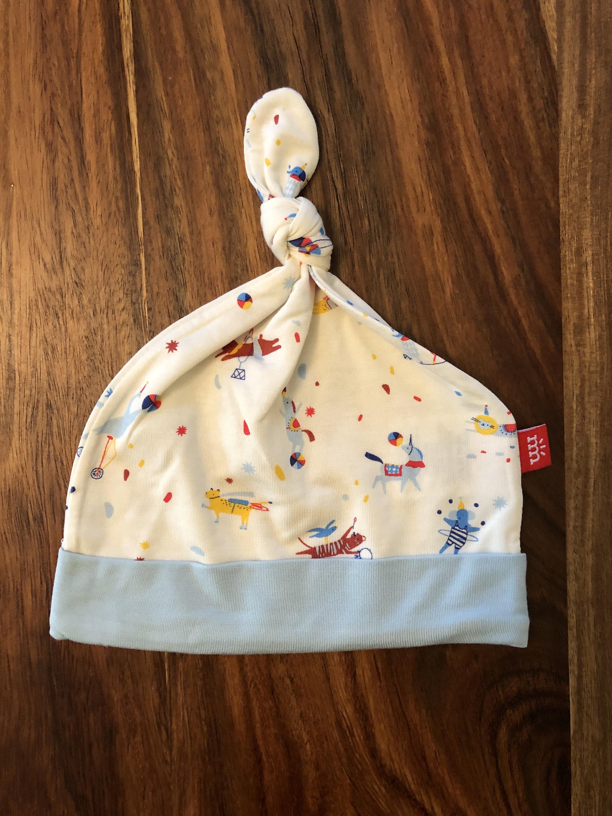 Magnetic Me Boys White | Light Blue Costume Size: 0-3 months White | Light Blue