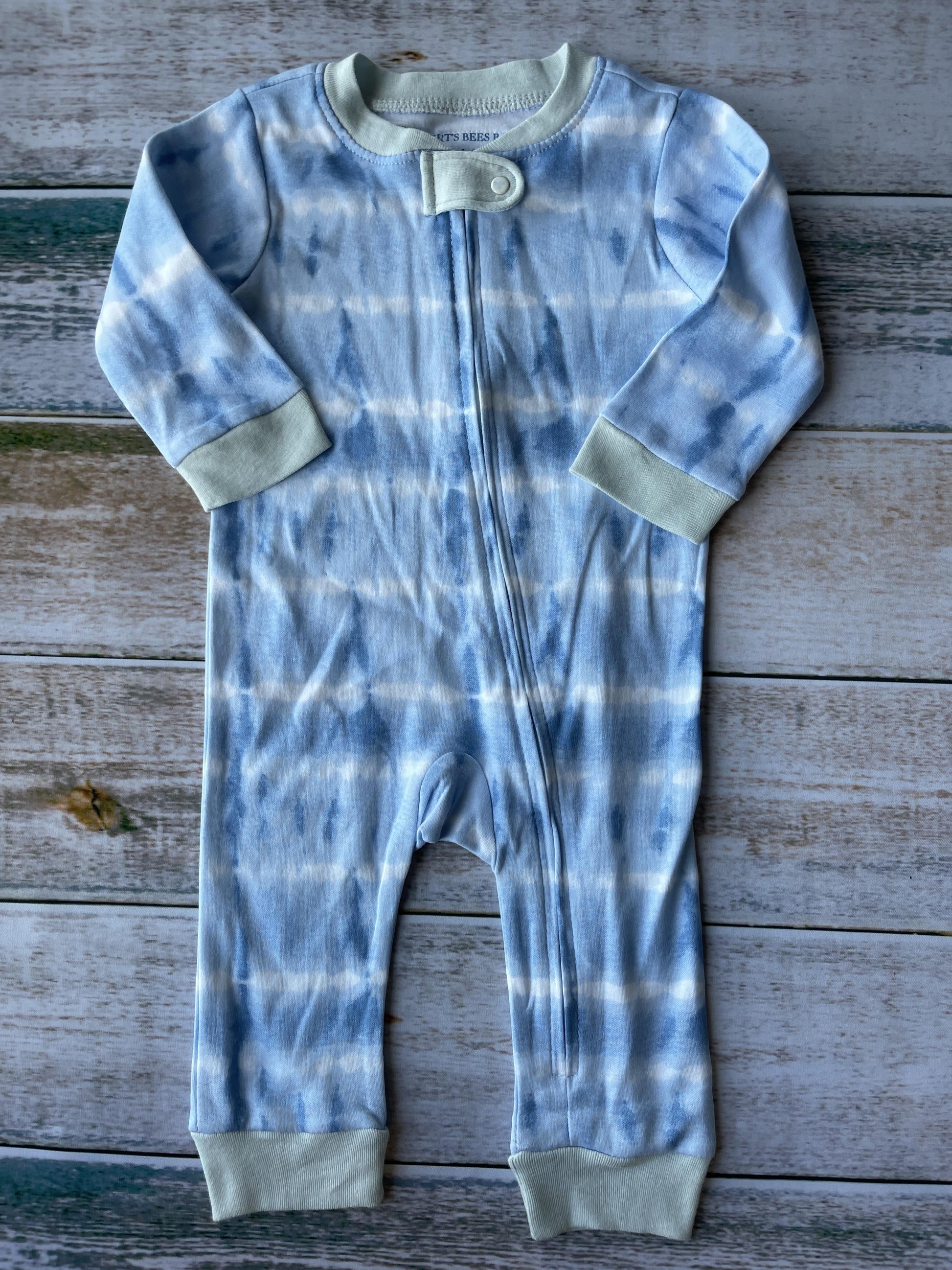 Burt's Bees Unisex White | Light Blue Pajamas Size: 3-6 months White | Light Blue