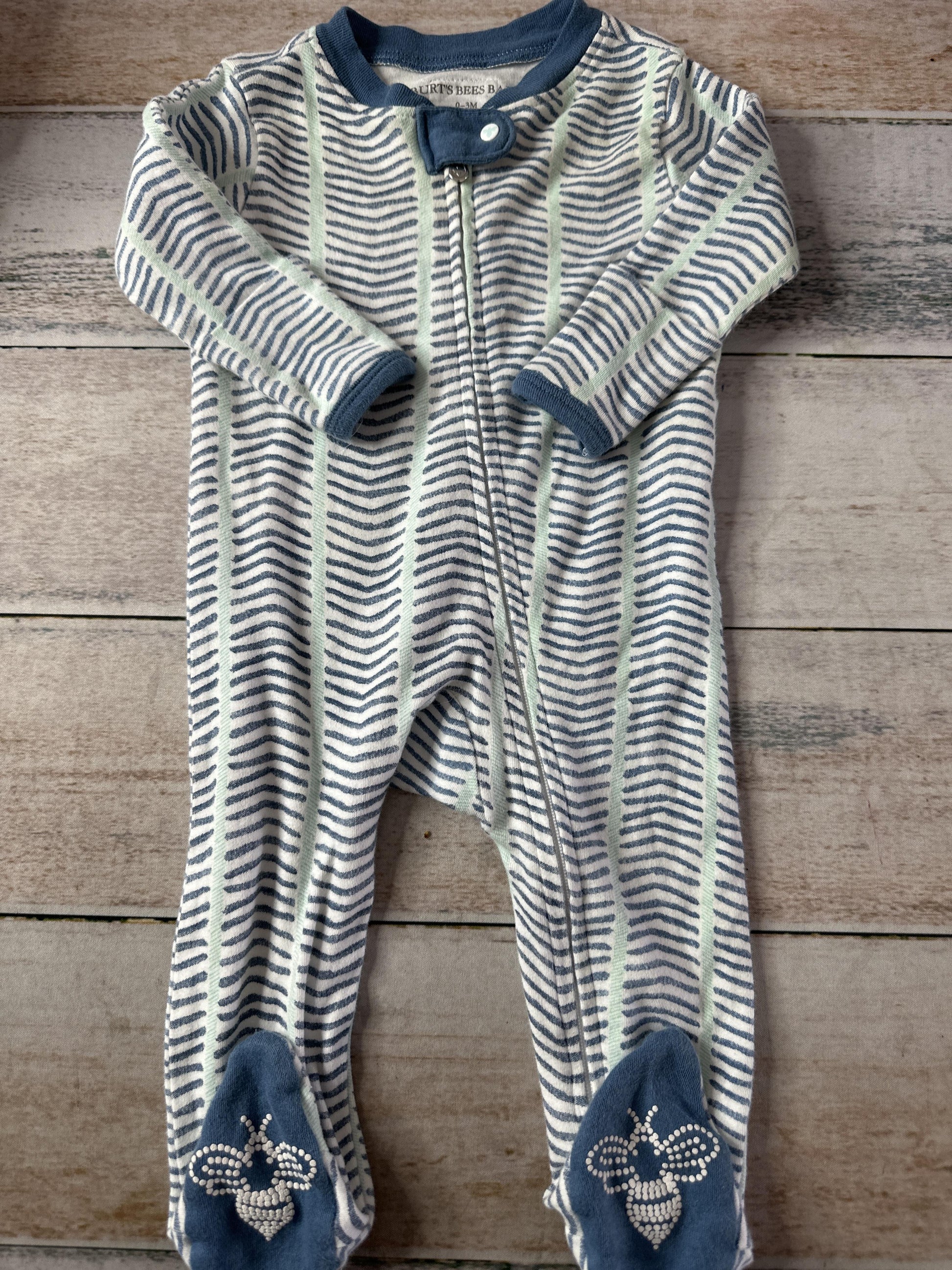 Burt's Bees Boys White | Light Blue Pajamas Size: 0-3 months White | Light Blue