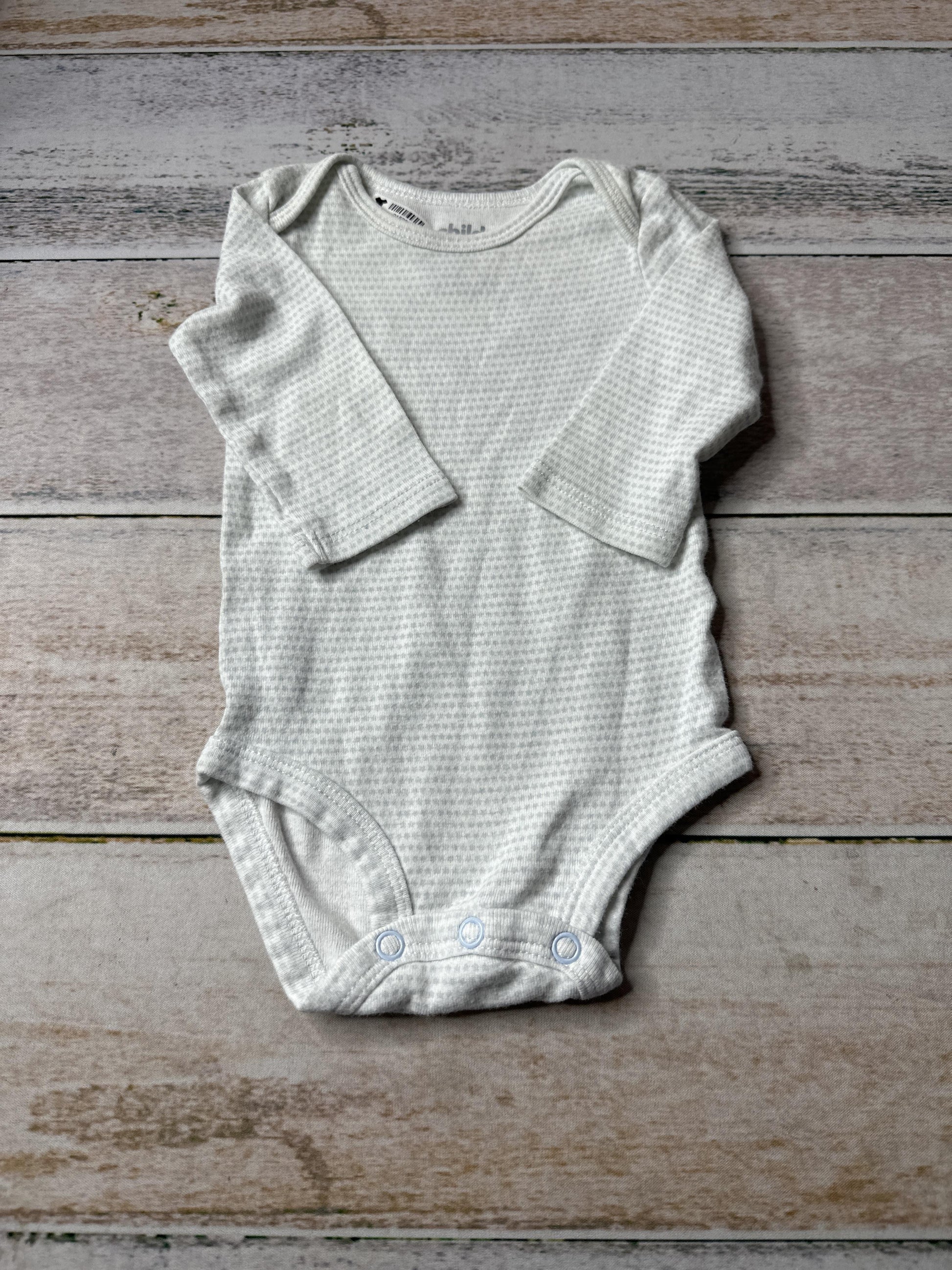 Boys White | Light Blue Onesie Size: 0-3 months White | Light Blue