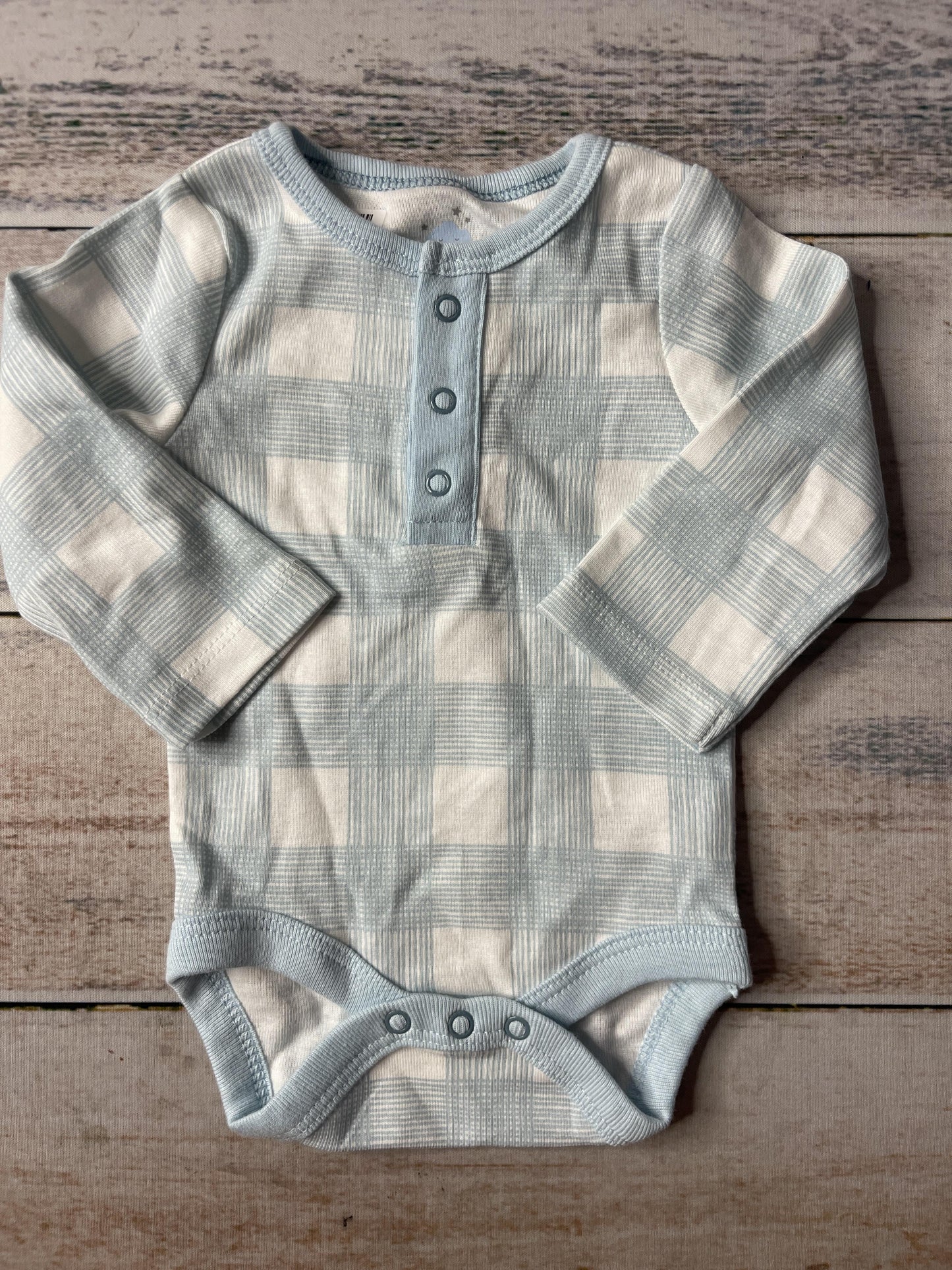 Cloud Island Unisex White | Light Blue Onesie Size: Newborn White | Light Blue