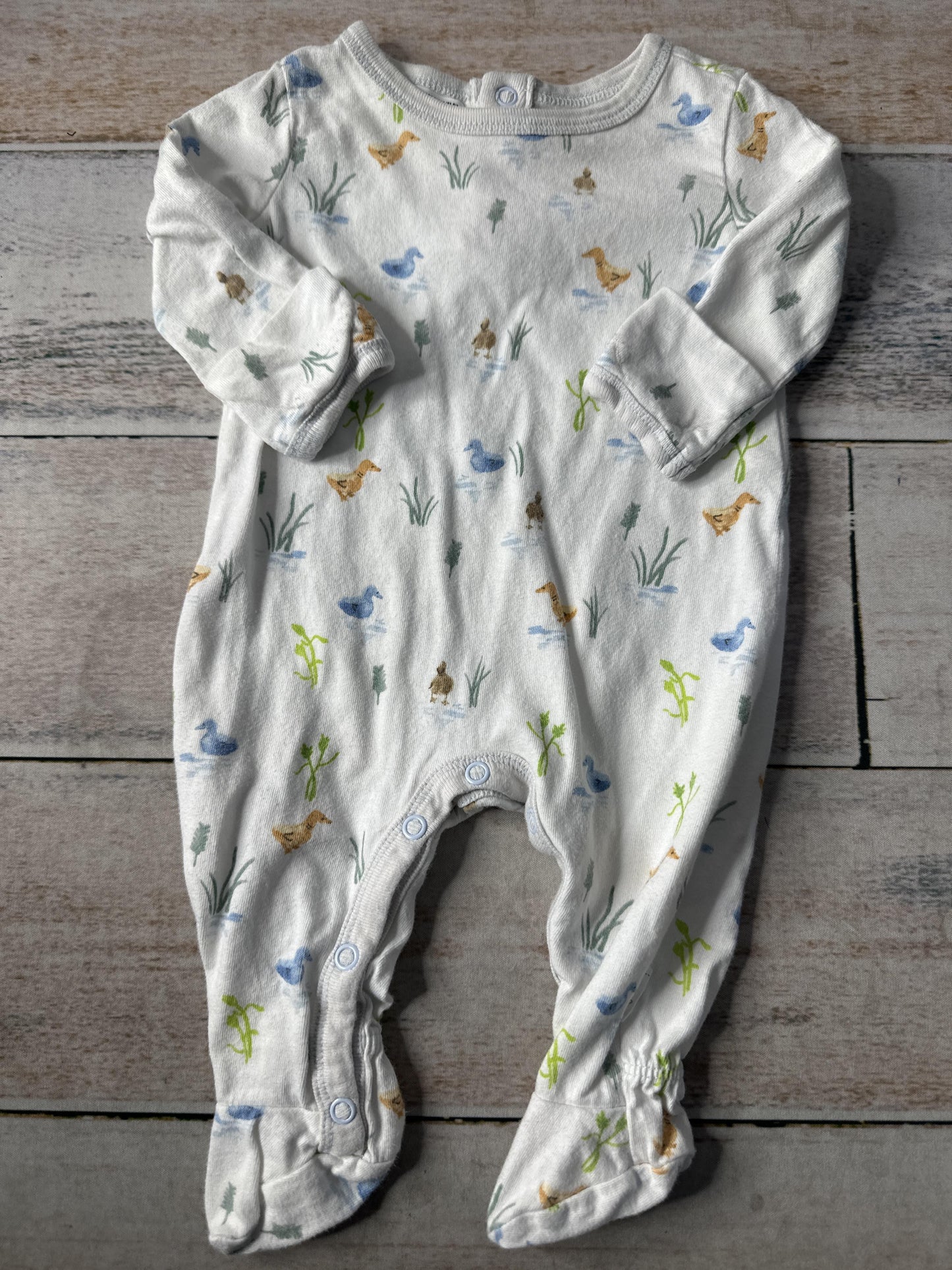Burt's Bees Unisex White | light green | Light Blue | Yellow Pajamas Size: Newborn White | light green | Light Blue | Yellow