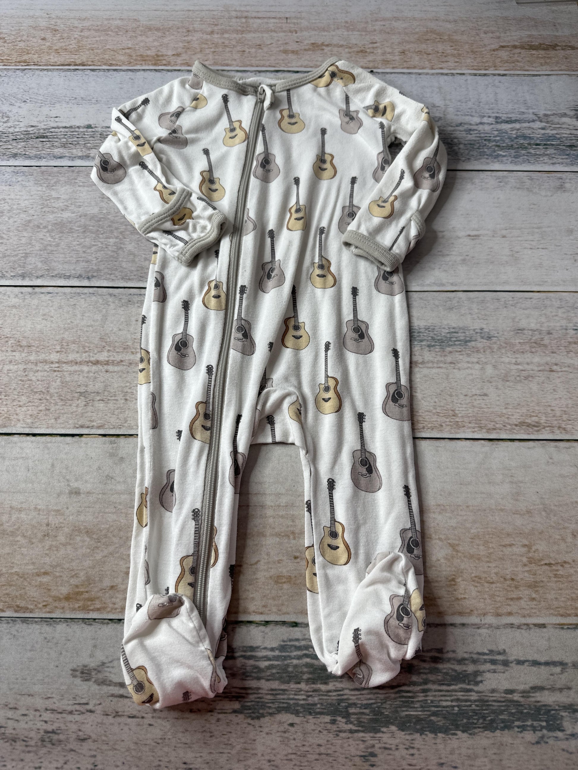 Bestaroo Unisex White | Music Pajamas Size: 3-6 months White | Music