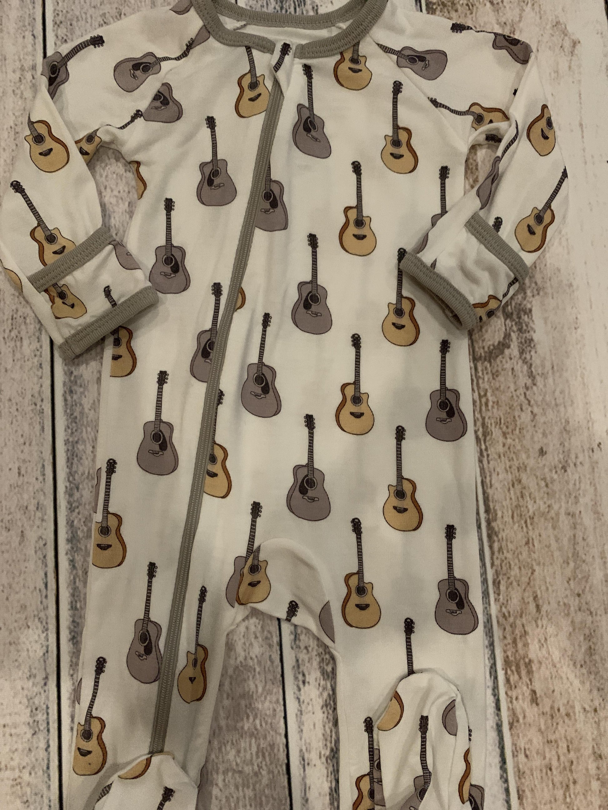 Bestaroo Unisex White | Music Pajamas Size: 3-6 months White | Music