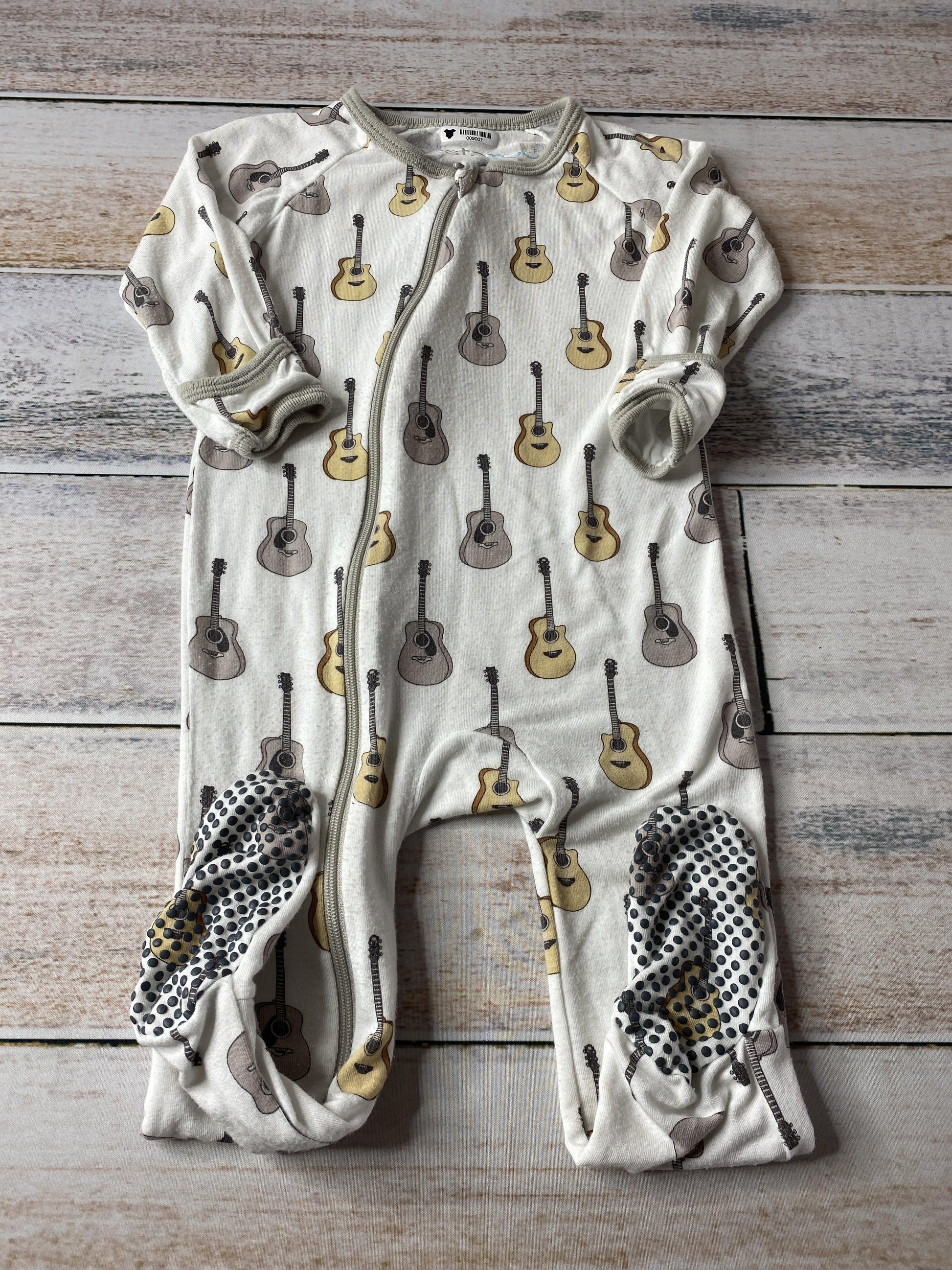 Bestaroo Unisex White | Music Pajamas Size: 9 months White | Music