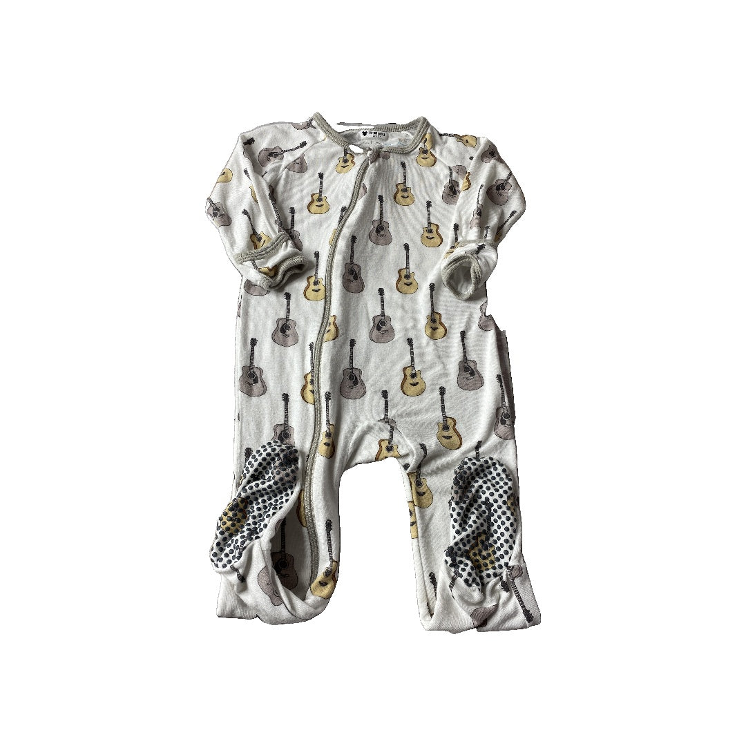 Bestaroo Unisex White | Music Pajamas Size: 9 months White | Music