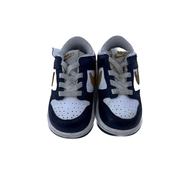 Nike Boys White | Navy Sneakers Size: Toddler 5 White | Navy