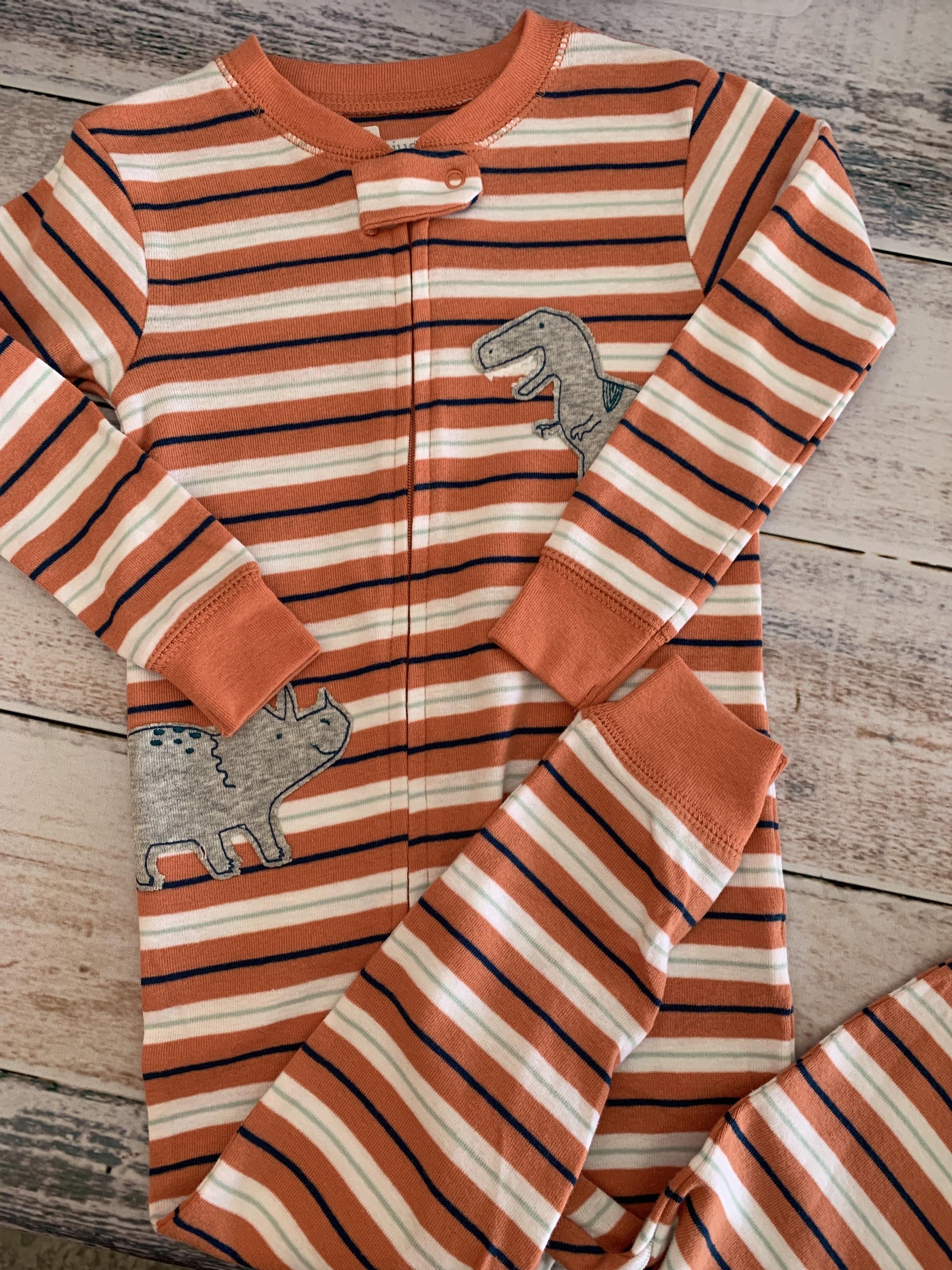 Carters Boys White | orange | Stripe Pajamas Size: 18 months White | orange | Stripe