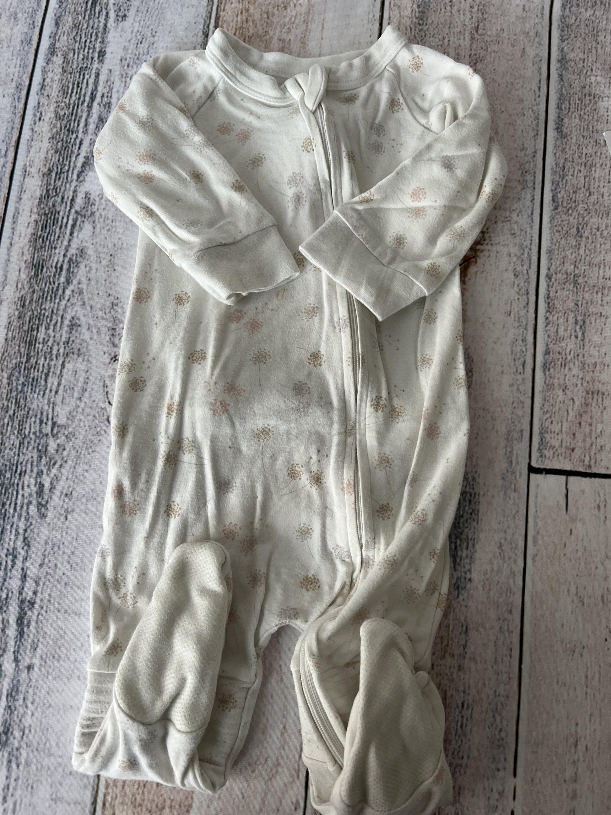 Goumi Unisex White | Pattern Pajamas Size: 12-18 months White | Pattern