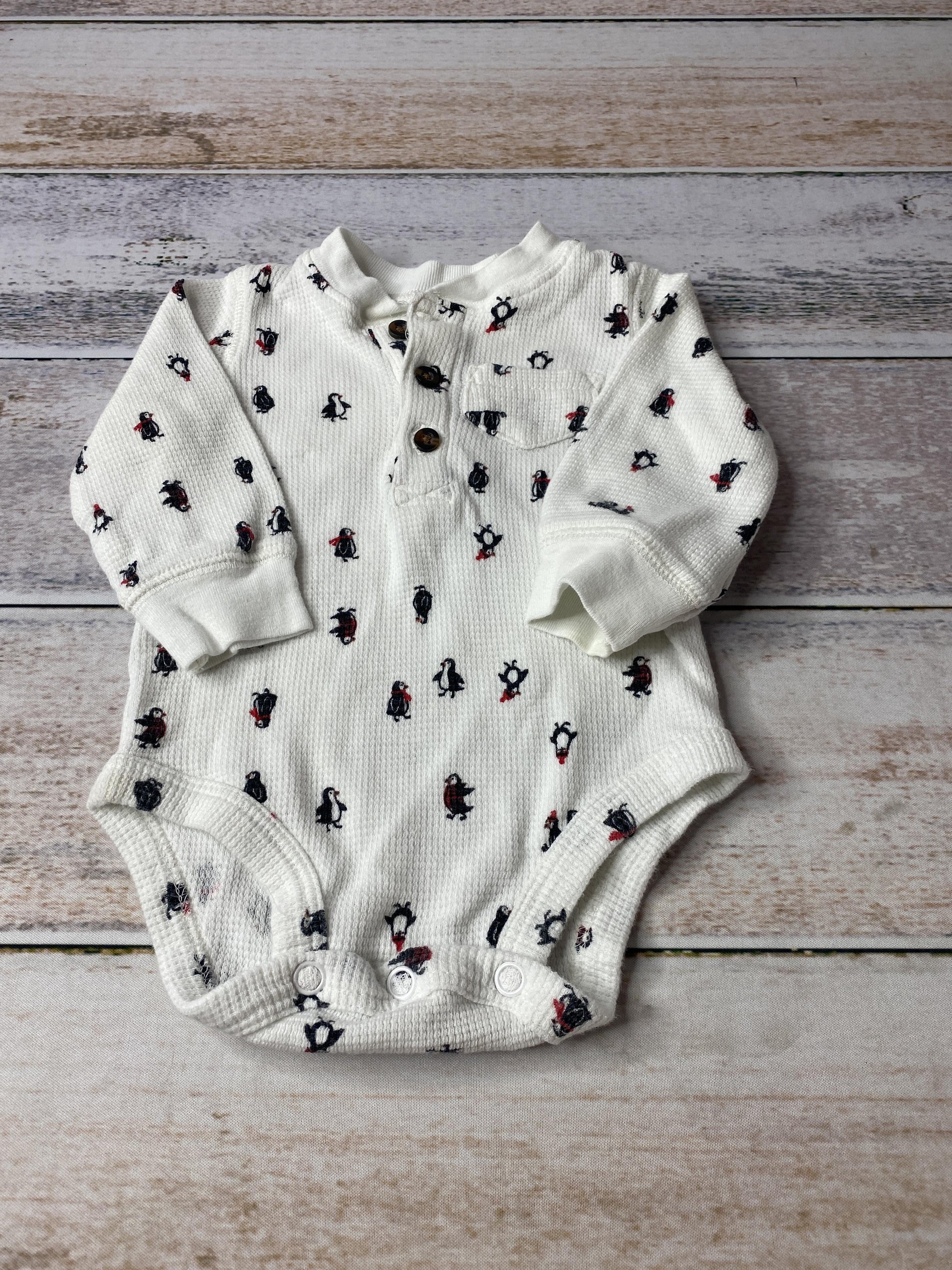 Carters Boys White | Penguins Onesie Size: 3 months White | Penguins