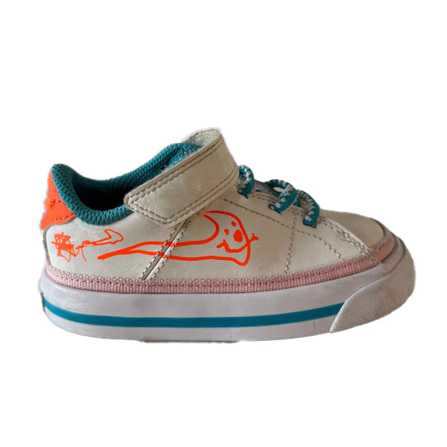 Nike Unisex White | Pink | Blue Sneakers Size: 7 Toddler