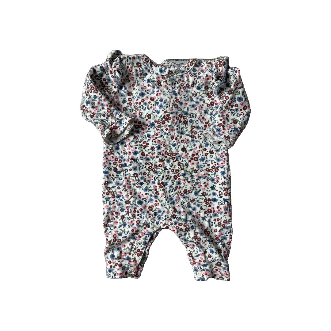 Oliver & Rain Unisex White | Pink floral Onesie Size: Newborn White | Pink floral