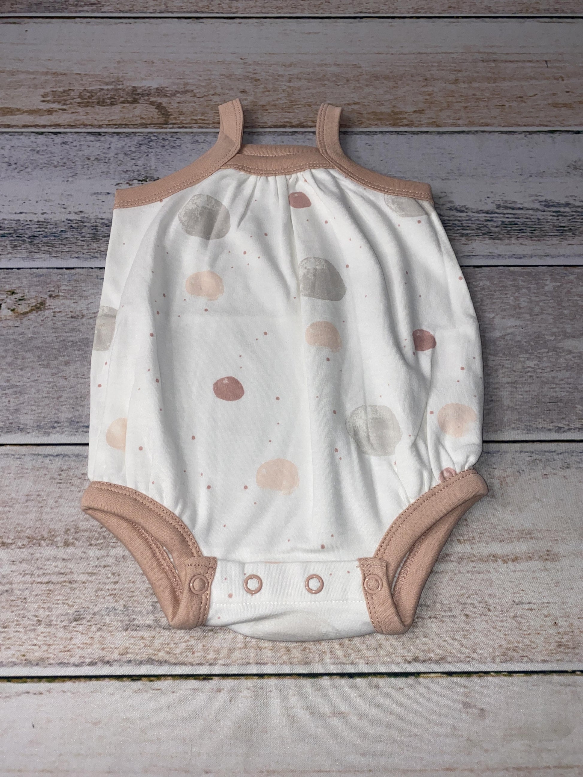 Kate Waterhouse x Sapling Girls White | pink | Grey Romper Size: 0-3 months White | pink | Grey