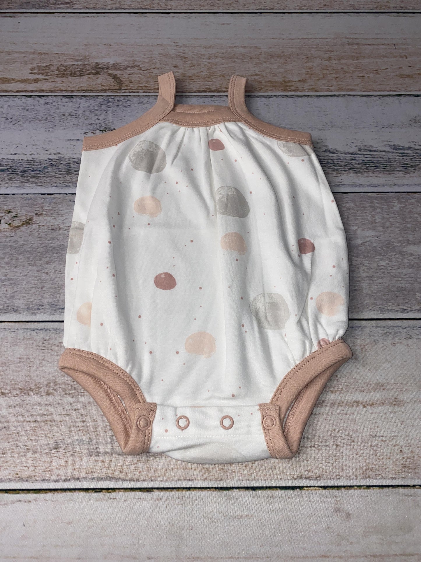 Kate Waterhouse x Sapling Girls White | pink | Grey Romper Size: 0-3 months White | pink | Grey
