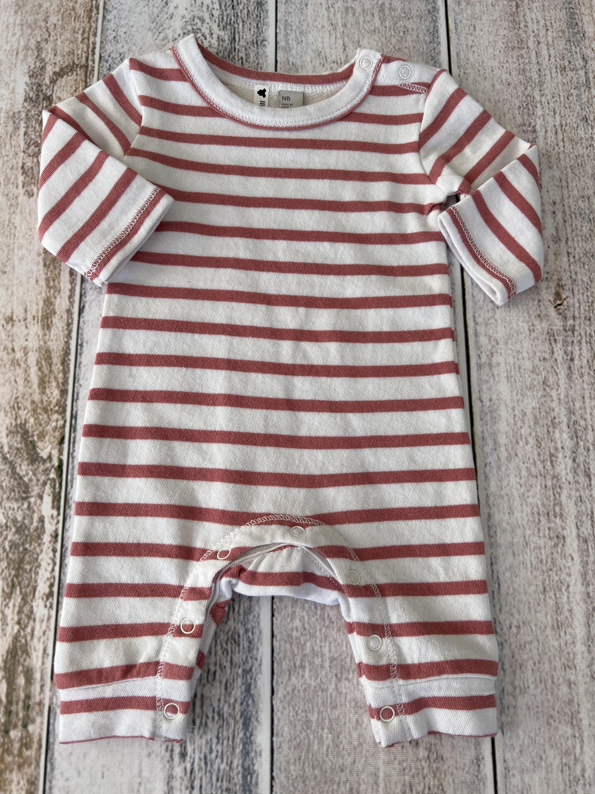 Nordstrom Girls White | pink | Stripe Long Sleeve Outfit Size: Newborn White | pink | Stripe