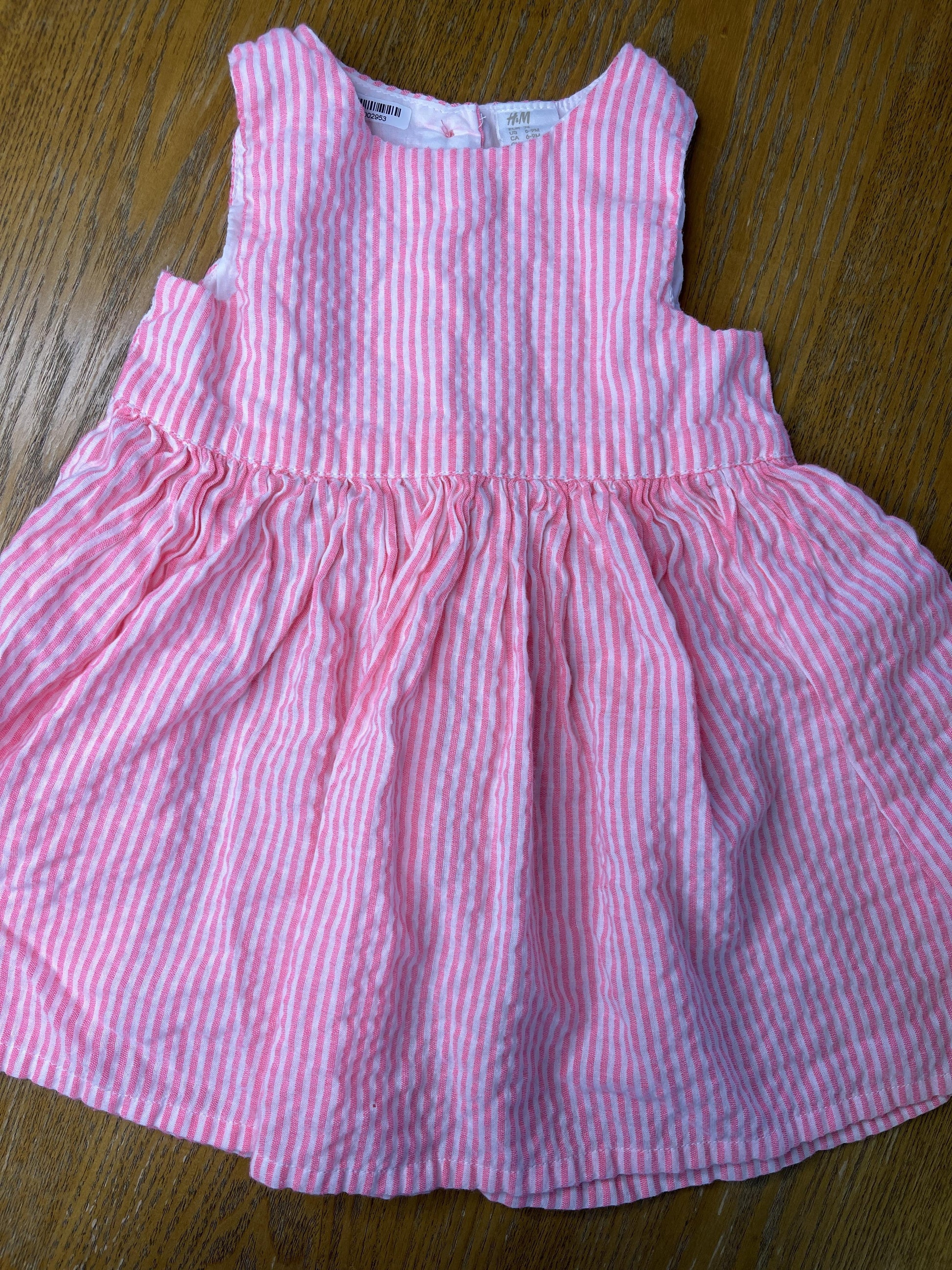 H&M Girls White | pink | Stripe Dress Size: 6-9 months White | pink | Stripe