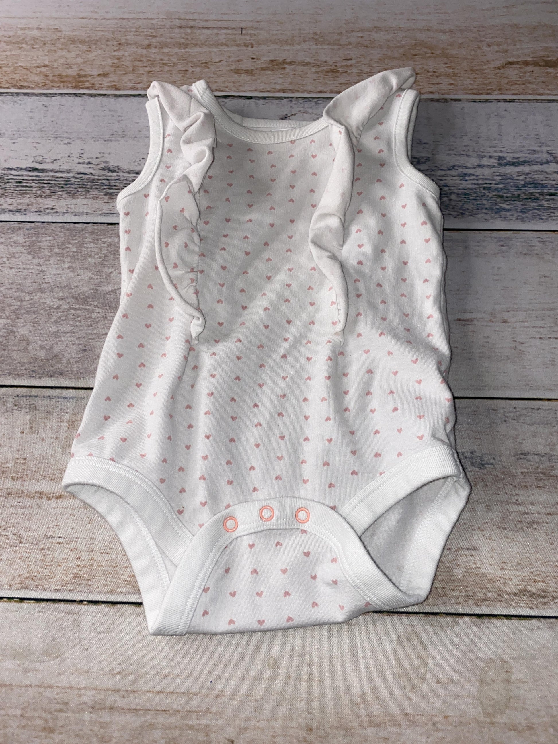 Girls White | pink Onesie Size: 6-9 months White | pink