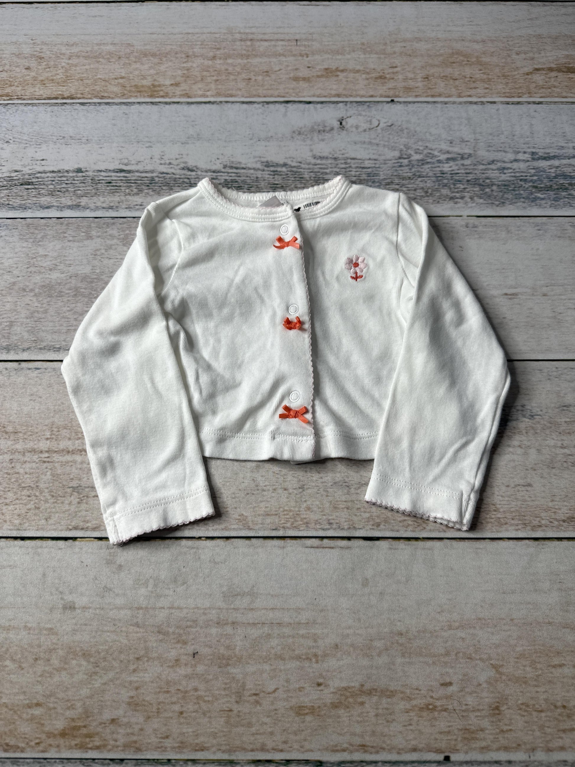 Unisex White | pink Sweater Size: 12 months White | pink