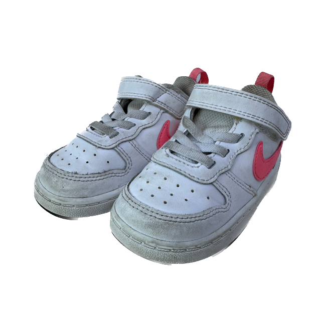 Nike Girls White | Pink Sneakers Size: 5.5 Toddler White | Pink