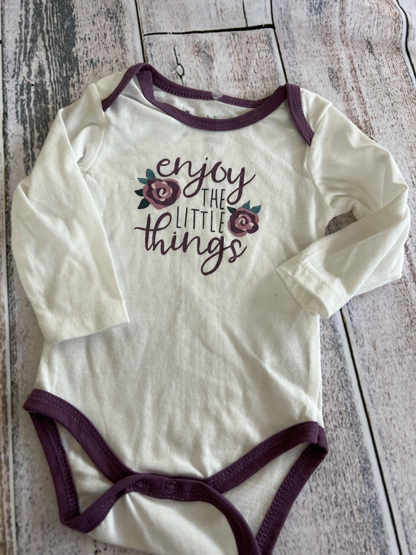 Chick Pea Girls White | purple Onesie Size: 3-6 months White | purple