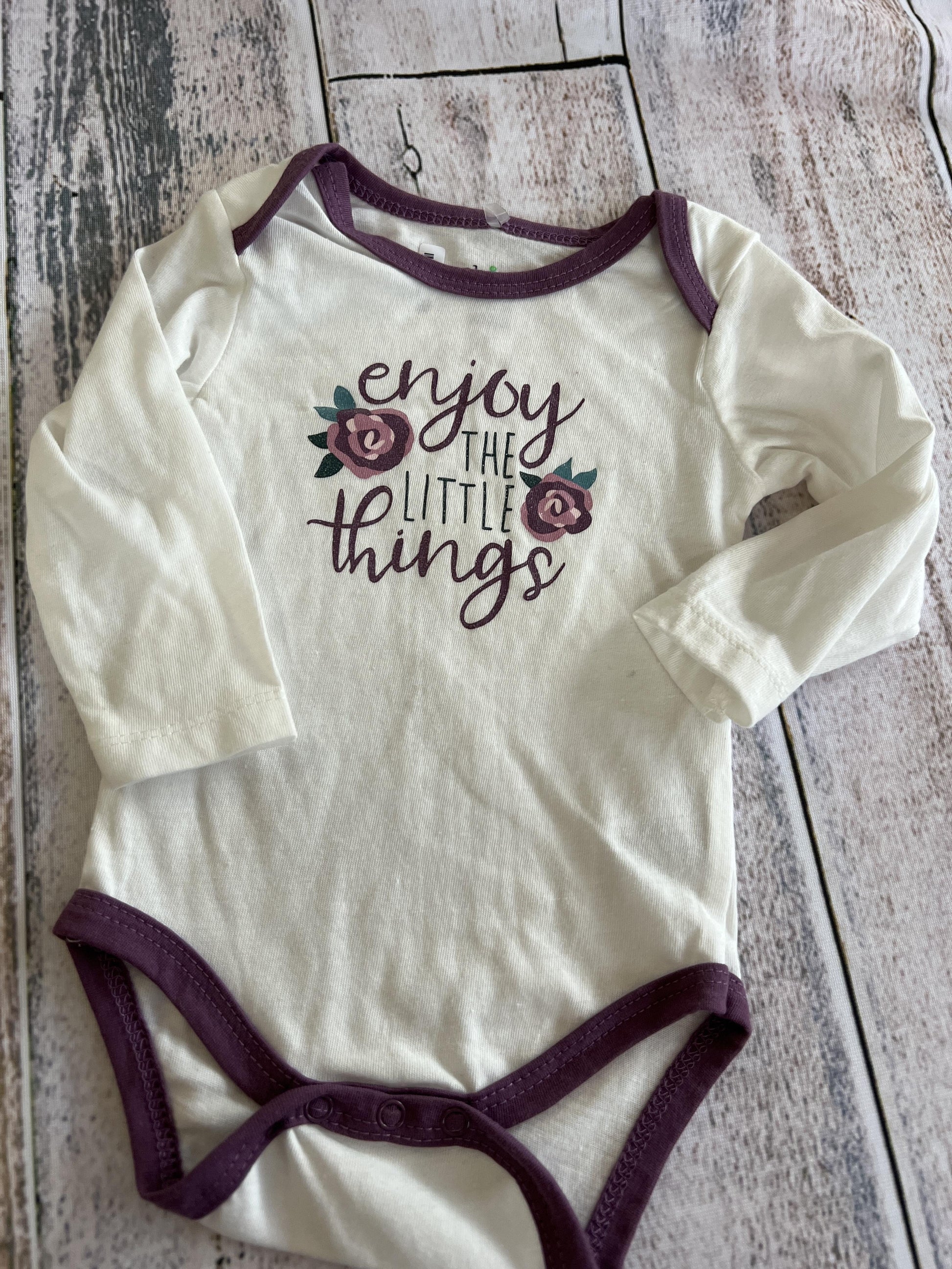 Chick Pea Girls White | purple Onesie Size: 3-6 months White | purple