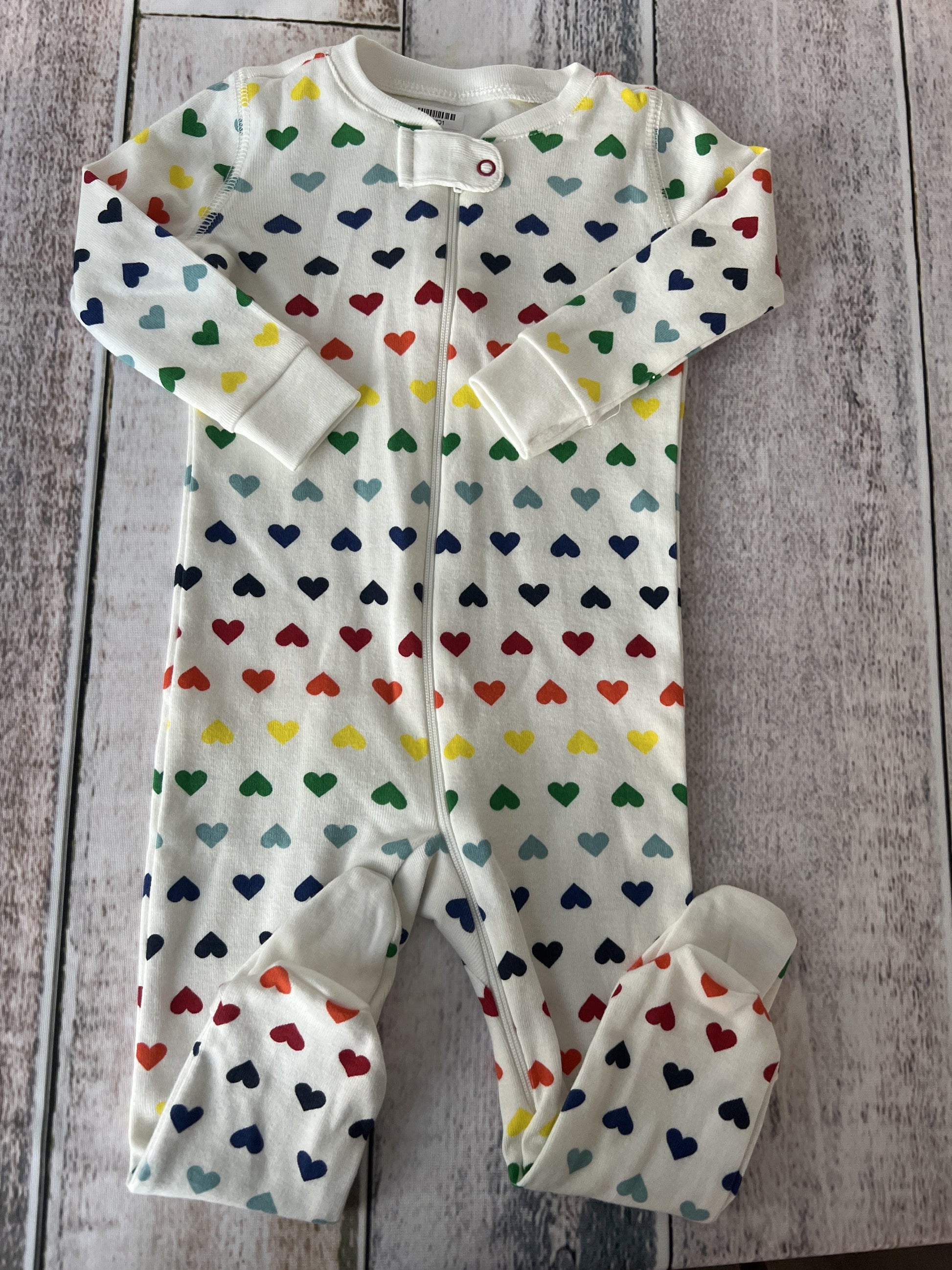 Primary Girls White | Rainbow | Hearts Pajamas Size: 6-9 months White | Rainbow | Hearts