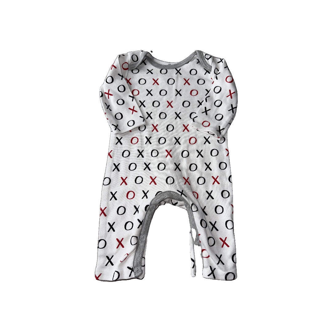 Baby Essentials Unisex White | Red | Black Long Sleeve Outfit Size: 9 months White | Red | Black