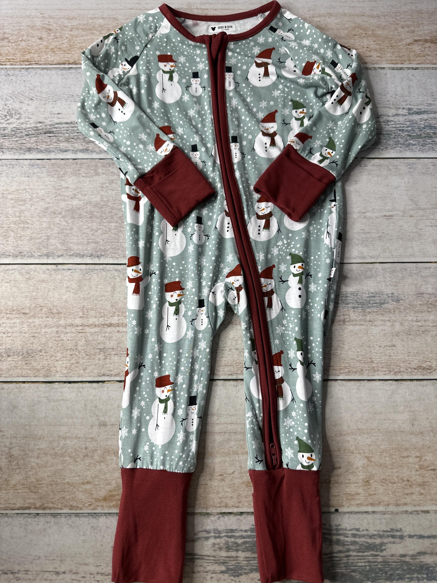 Emerson Unisex White | Red | light green Pajamas Size: 6-12 months White | Red | light green