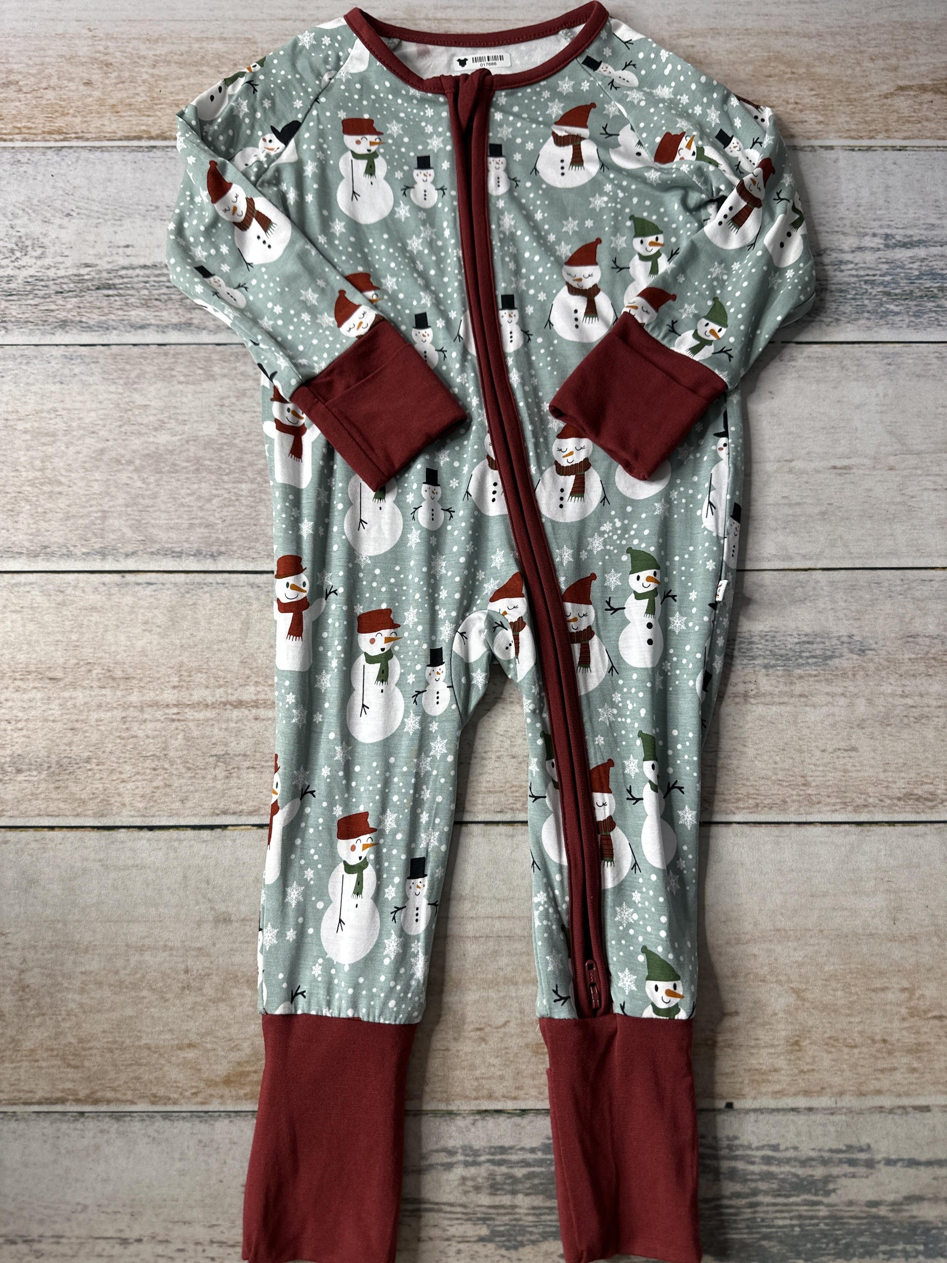 Emerson Unisex White | Red | light green Pajamas Size: 6-12 months White | Red | light green