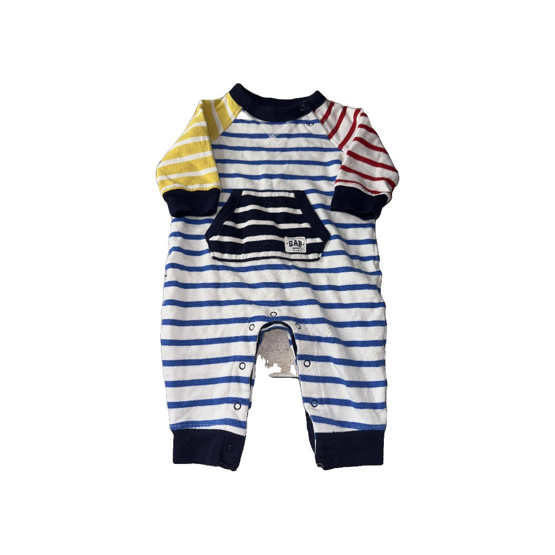 Gap Boys White | Red | Yellow | Blue | Striped Long Sleeve Outfit Size: 3-6 months White | Red | Yellow | Blue | Striped