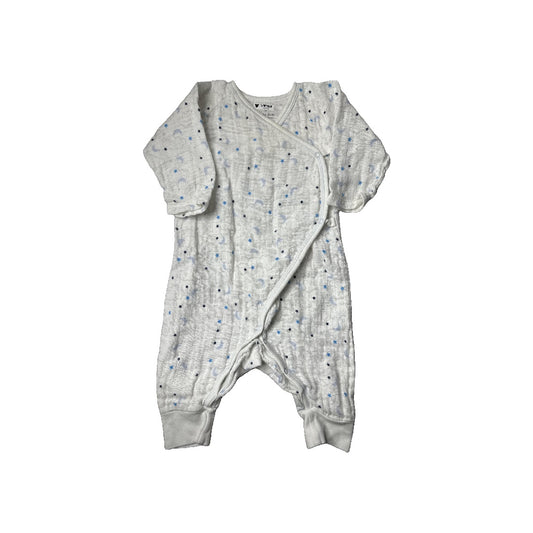 Under The Nile Boys White | Stars | Clouds | Blue Long Sleeve Outfit Size: 3-6 months White | Stars | Clouds | Blue