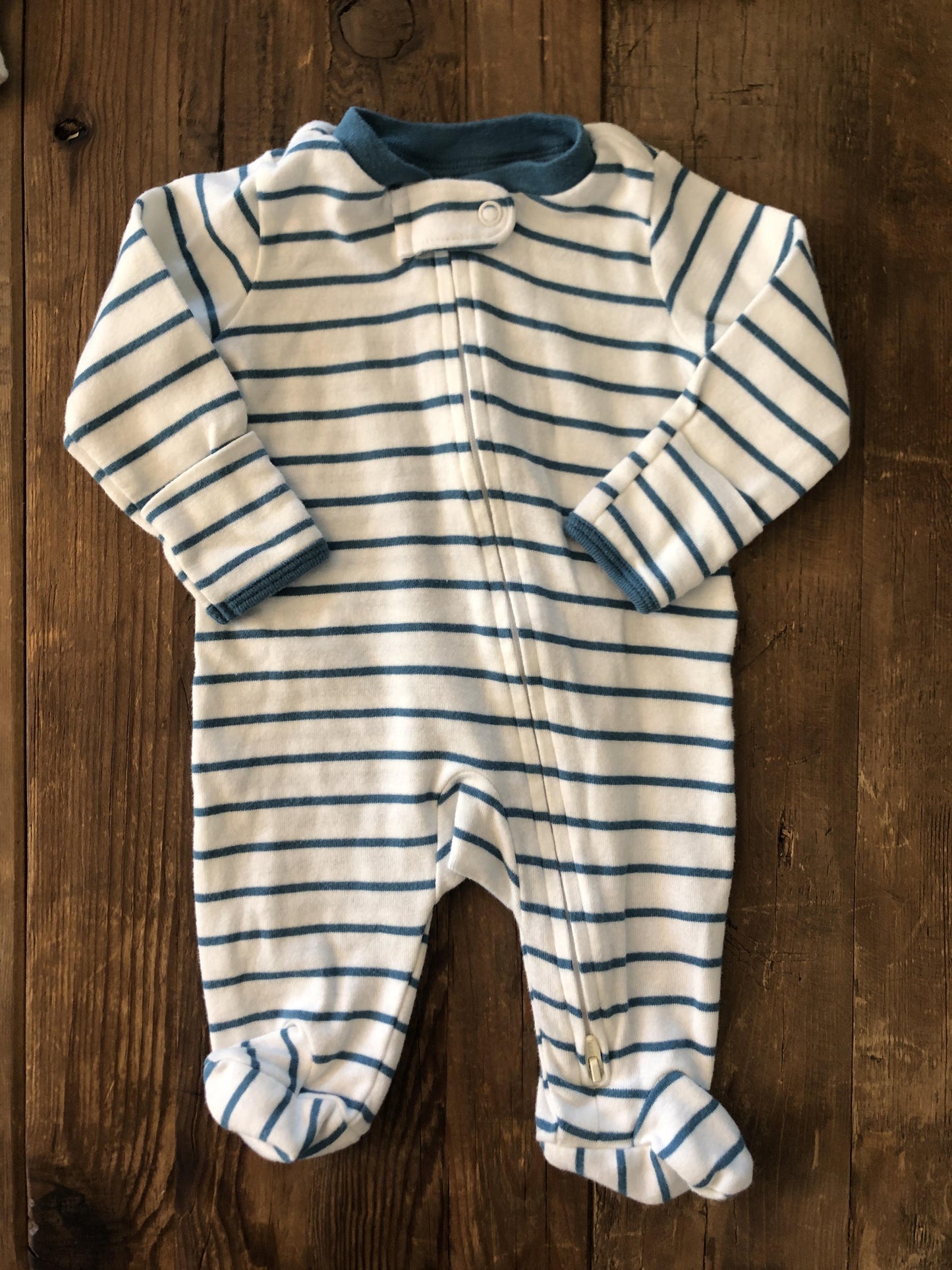 Carters Boys White | Striped | Turquoise Pajamas Size: Newborn White | Striped | Turquoise