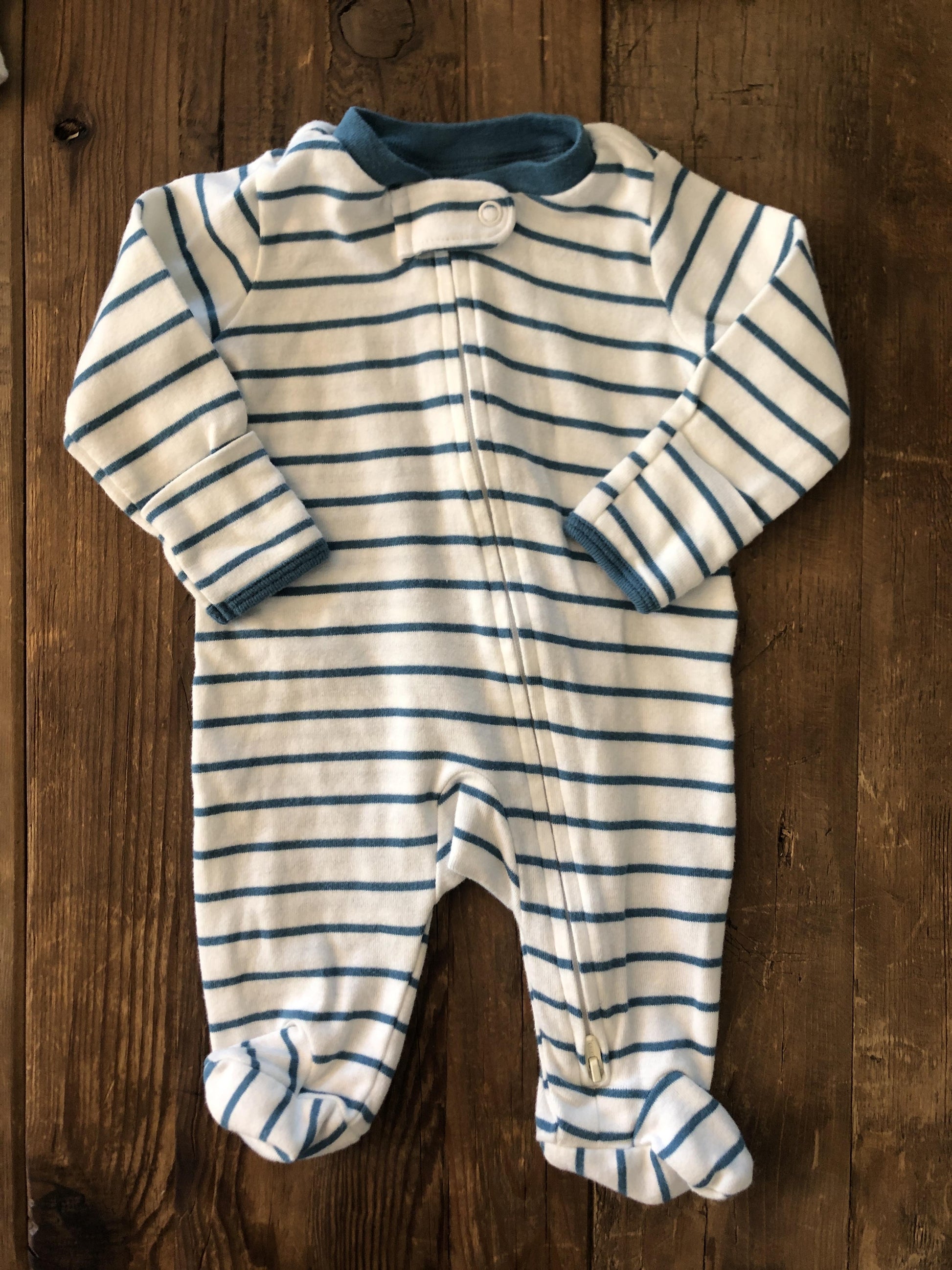 Carters Boys White | Striped | Turquoise Pajamas Size: Newborn White | Striped | Turquoise