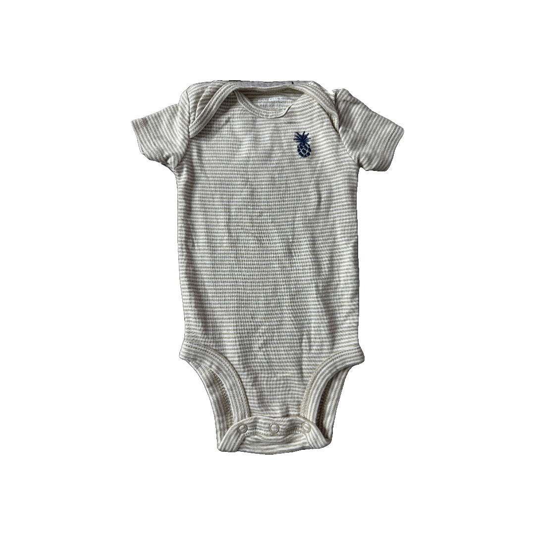 Unisex White | Tan Button Down Short Sleeve Size: 0-3 months White | Tan